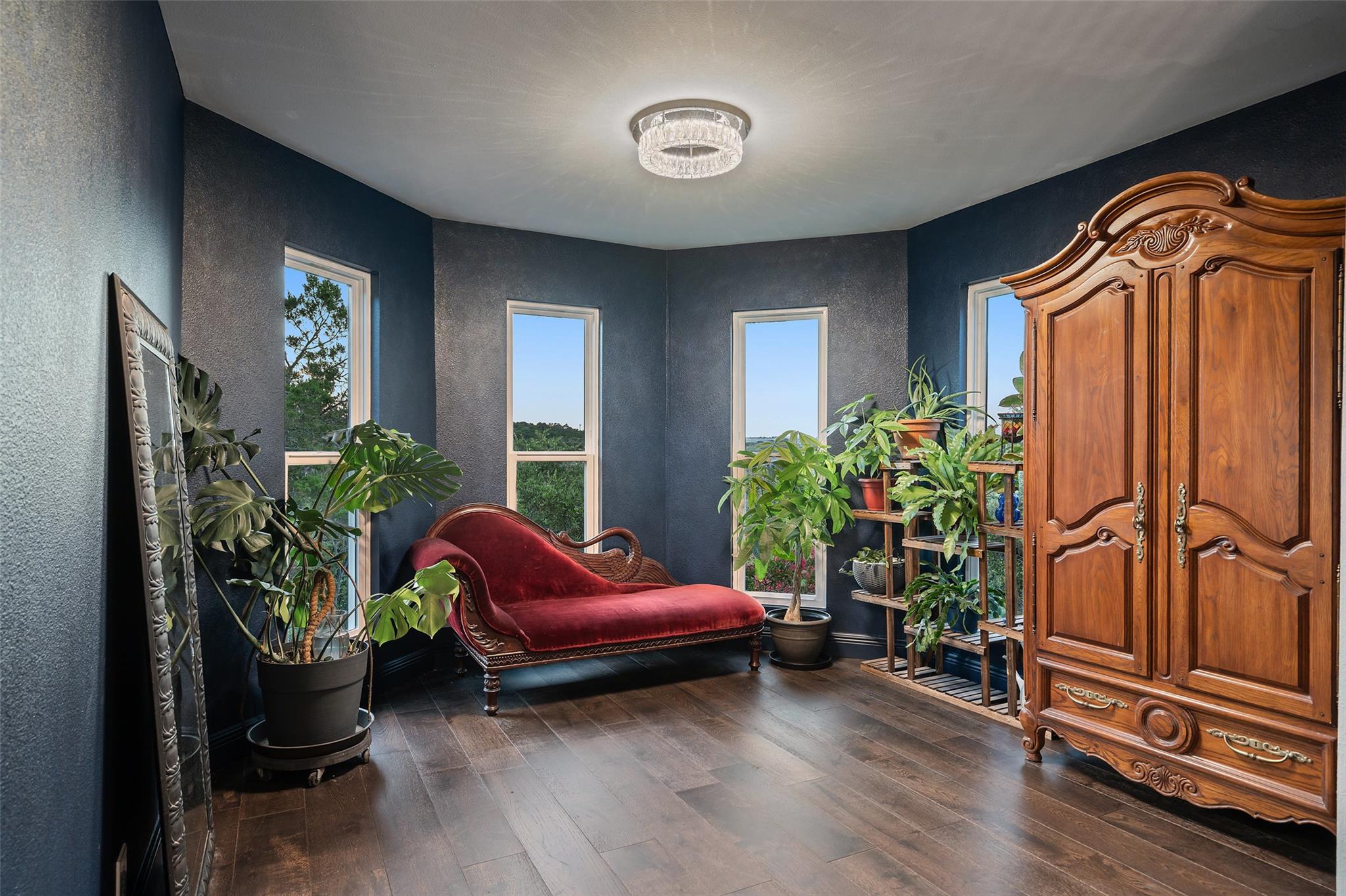 Image 19 of 40 For 388 Survista Ln