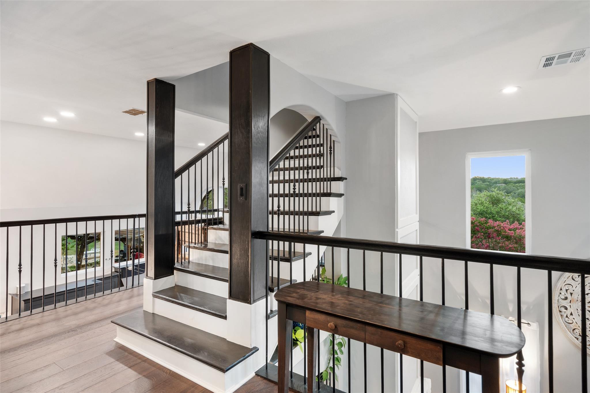 Image 20 of 40 For 388 Survista Ln