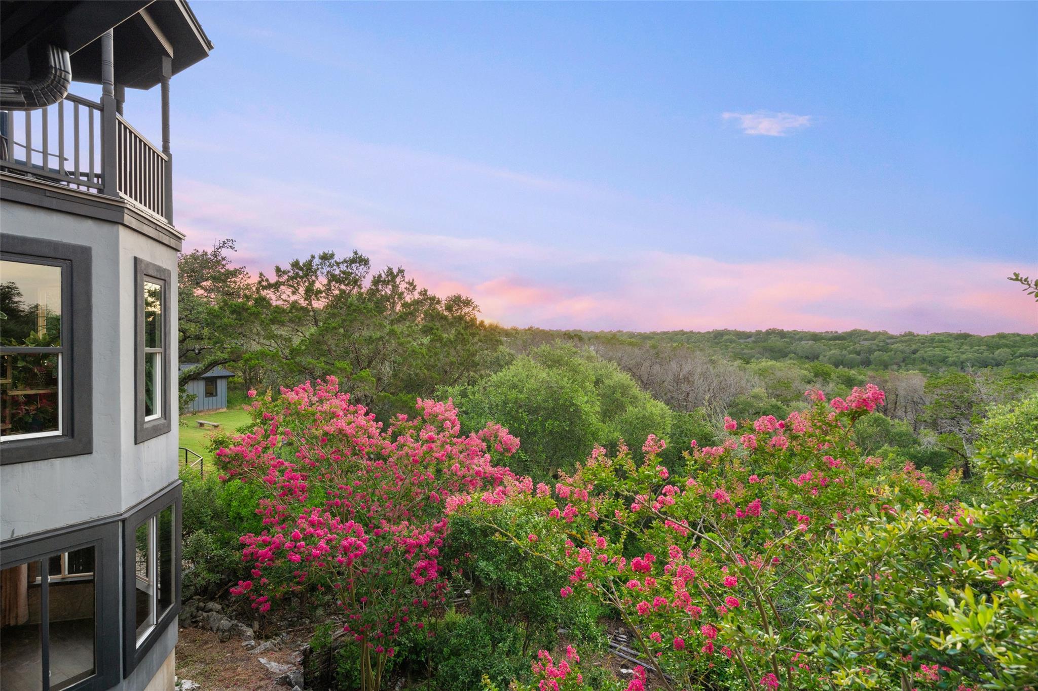 Image 4 of 40 For 388 Survista Ln