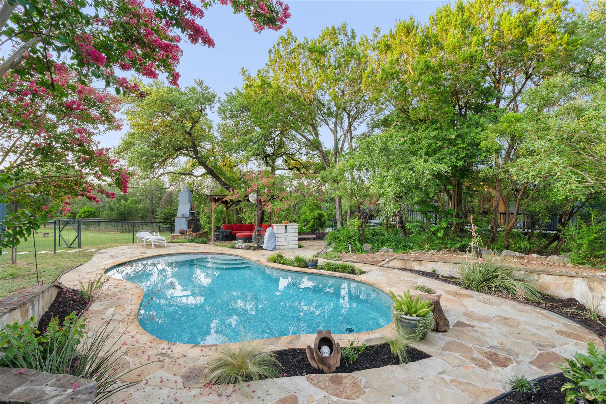 Image 5 of 40 For 388 Survista Ln