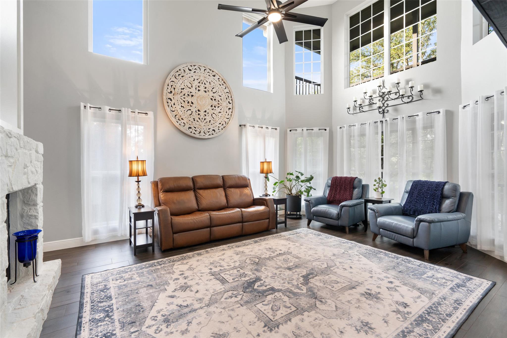 Image 7 of 40 For 388 Survista Ln