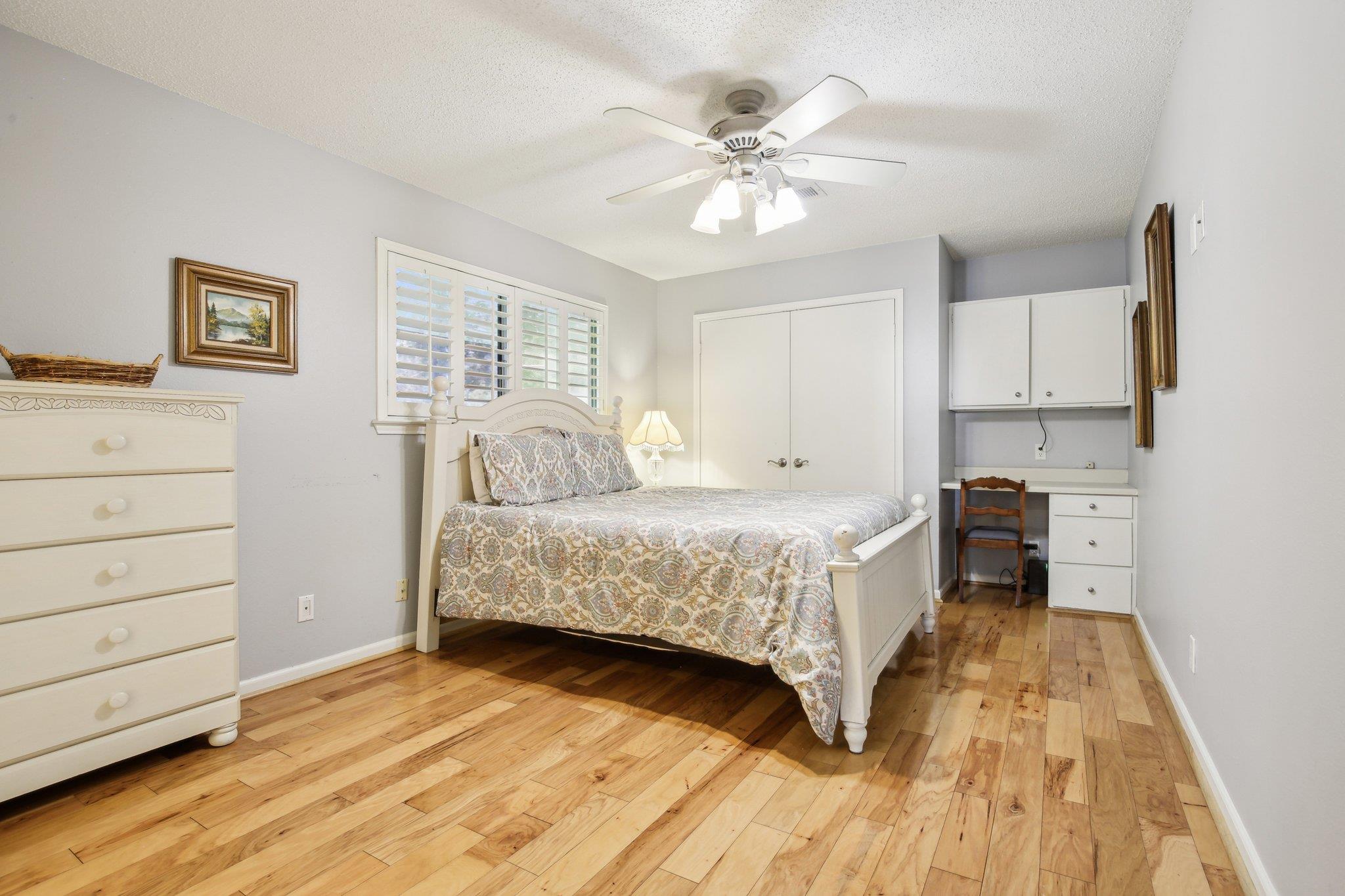 Image 13 of 35 For 1890 Ponderosa Dr