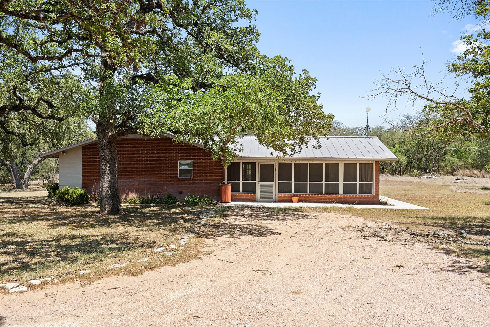 Image 5 of 15 For 2942 Ranch Road 2766