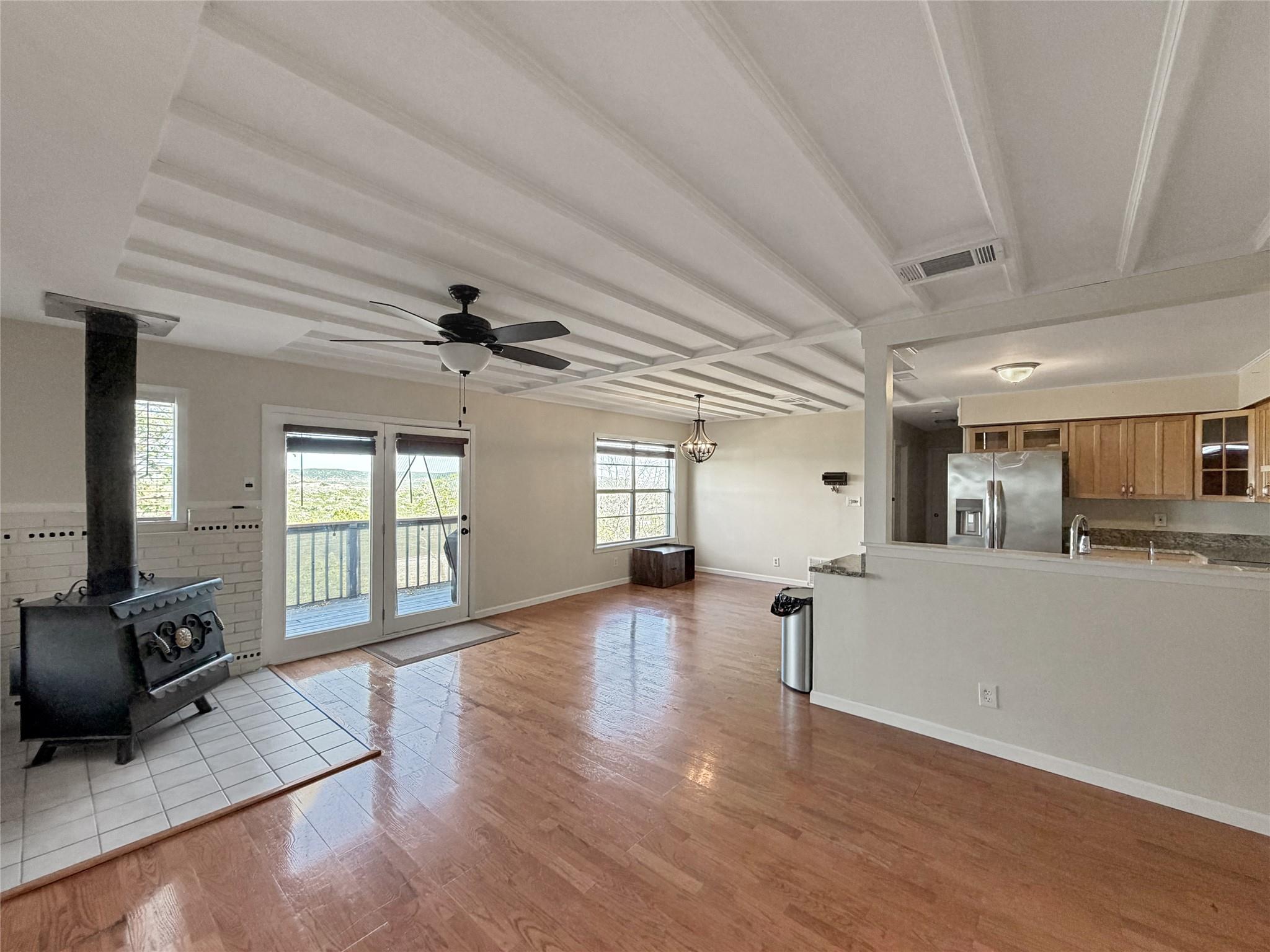 Image 12 of 40 For 231 Vip Dr 