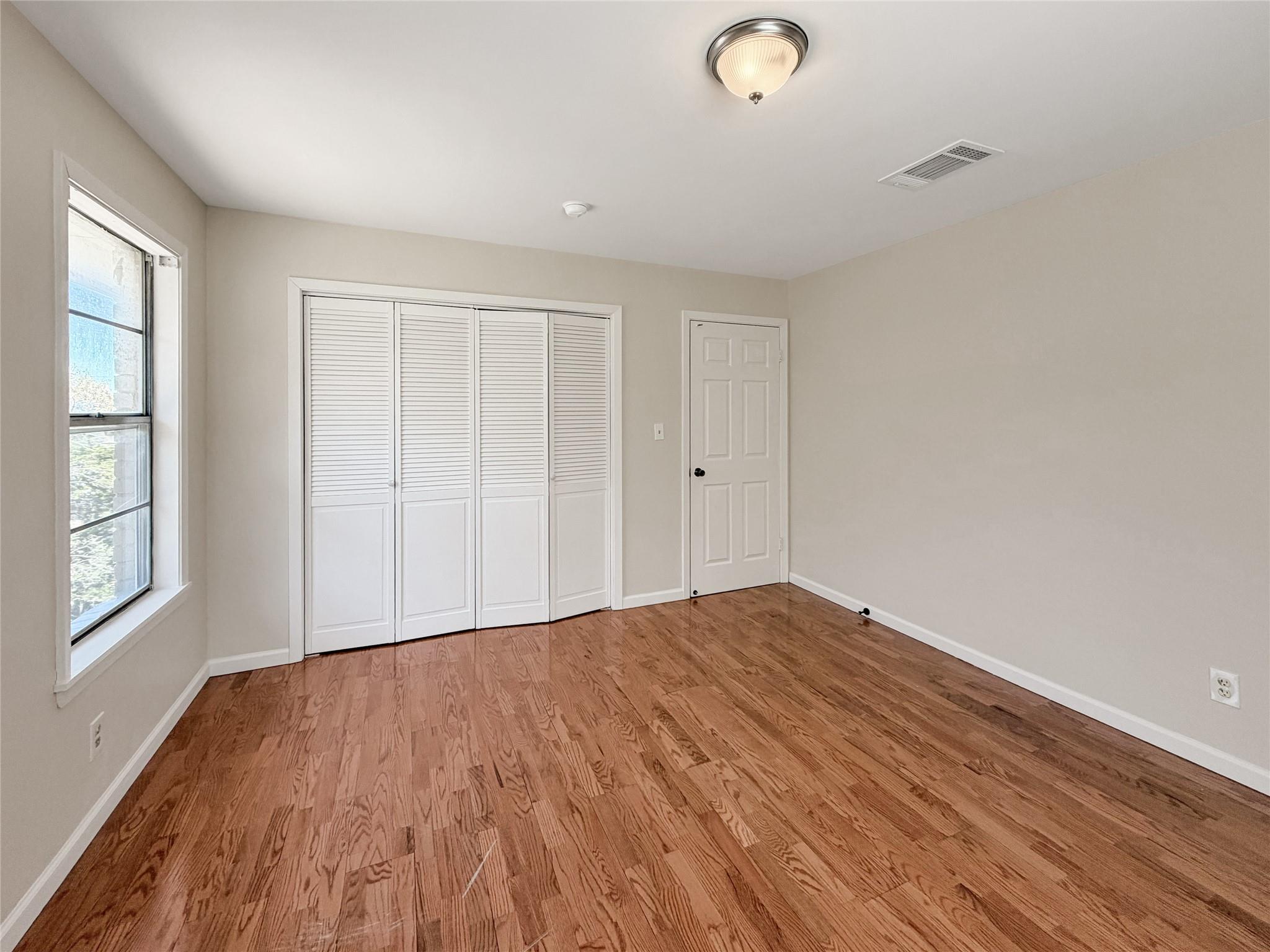 Image 15 of 40 For 231 Vip Dr 