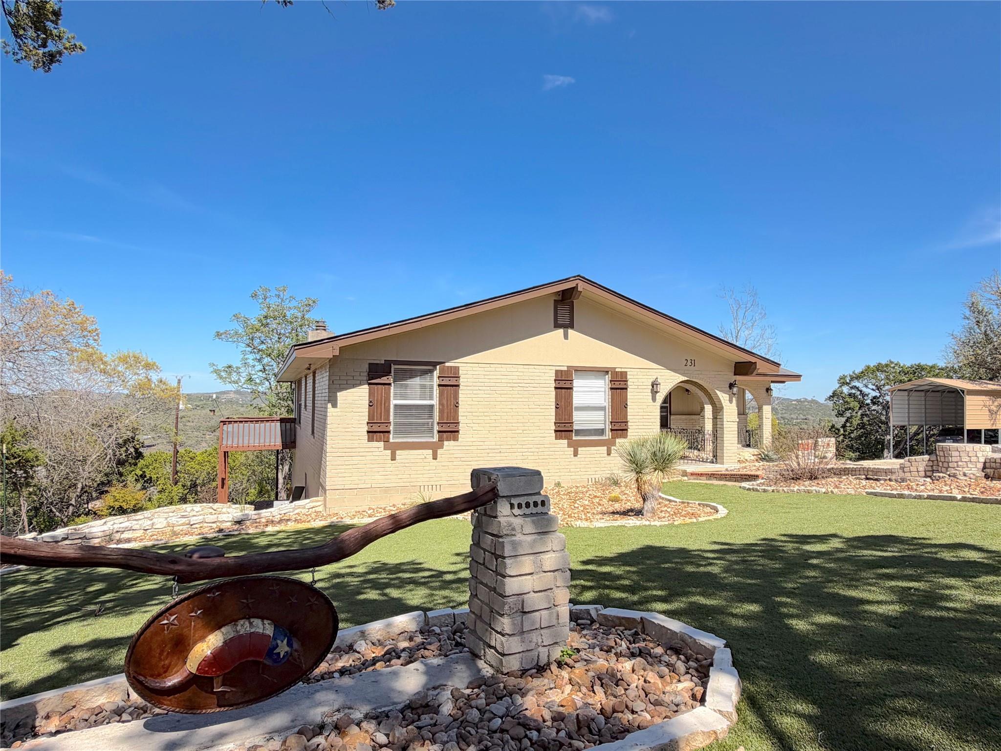 Image 3 of 40 For 231 Vip Dr 