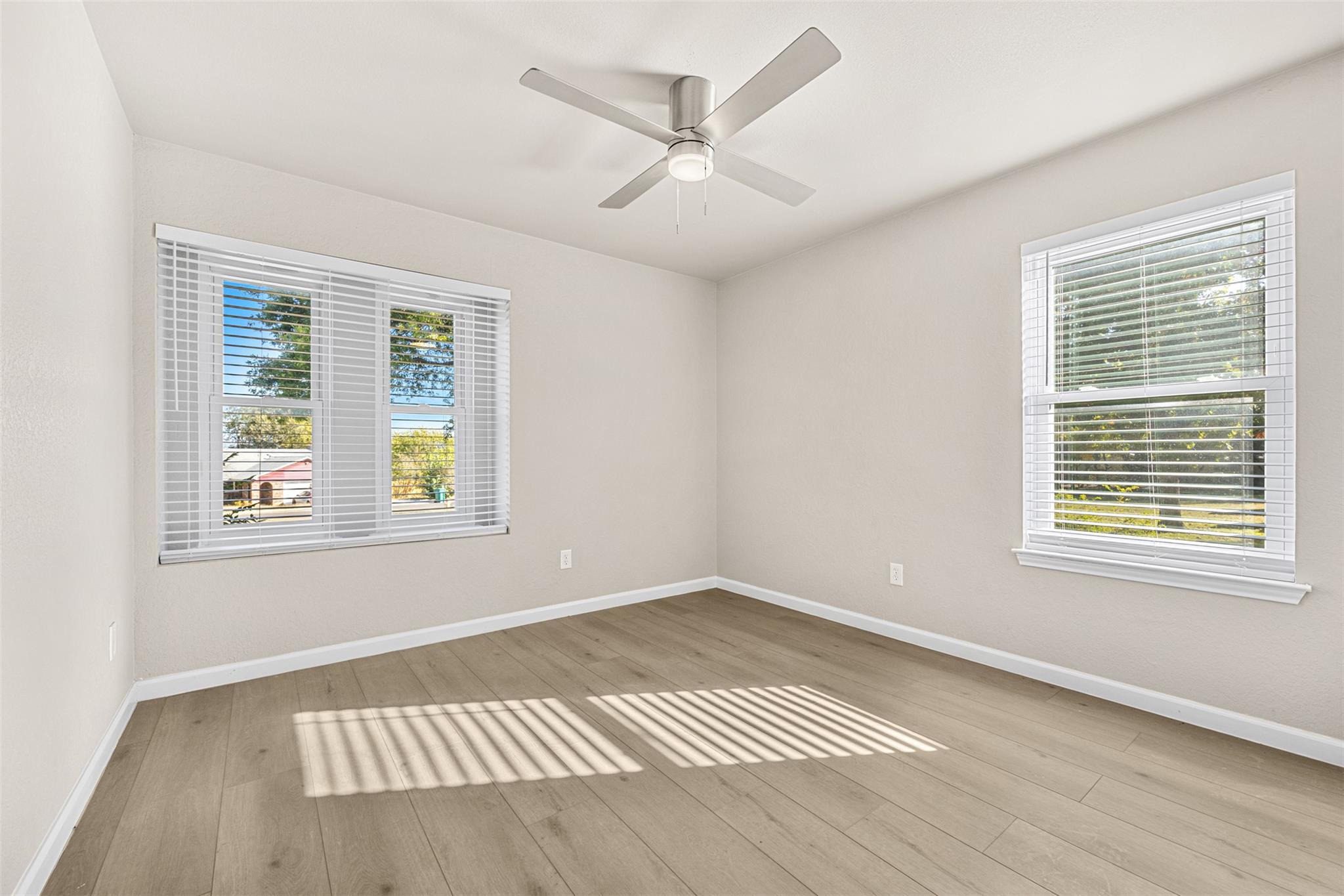 Image 22 of 30 For 1129 Mildred Lee Ln