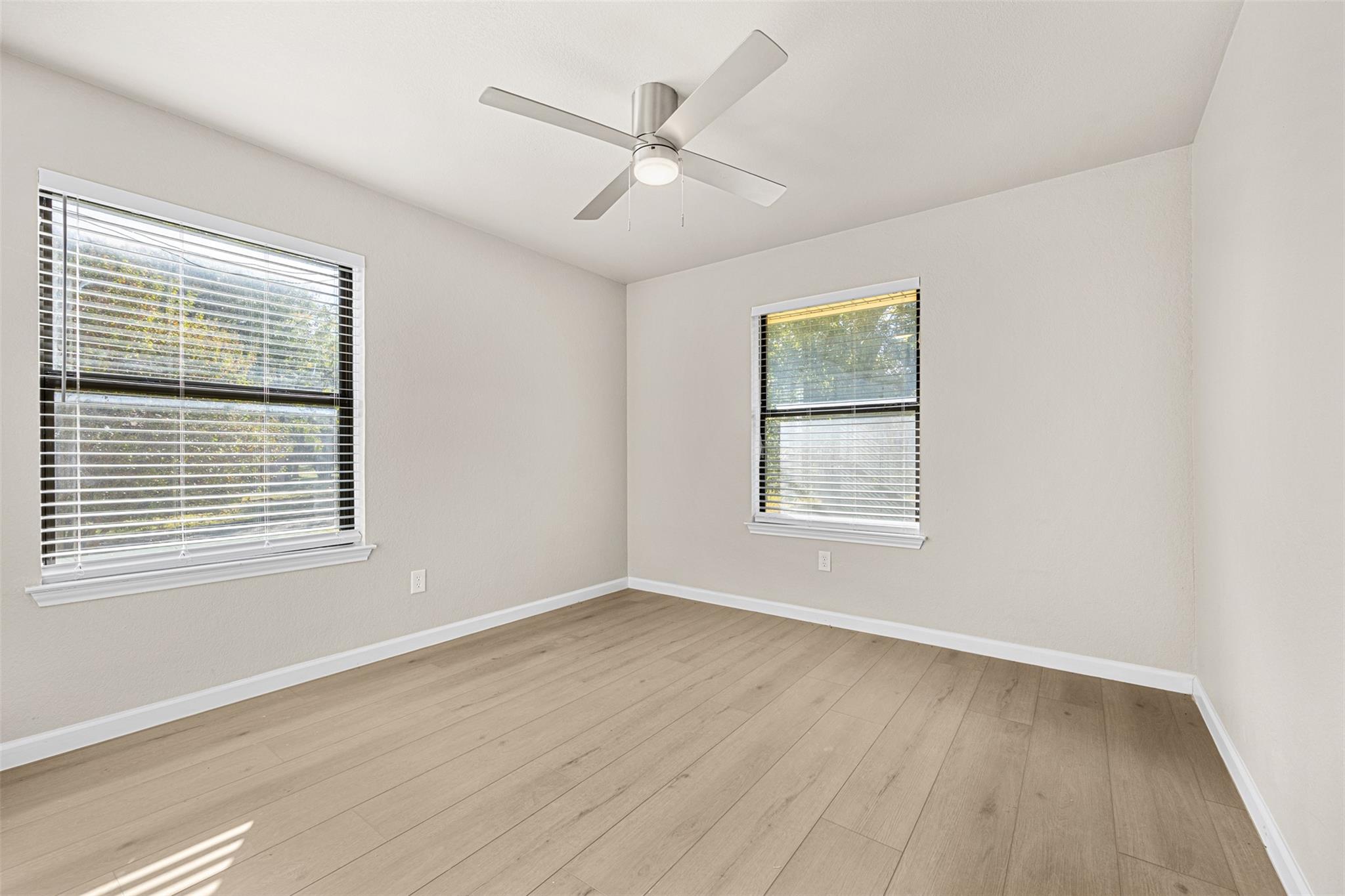 Image 23 of 30 For 1129 Mildred Lee Ln