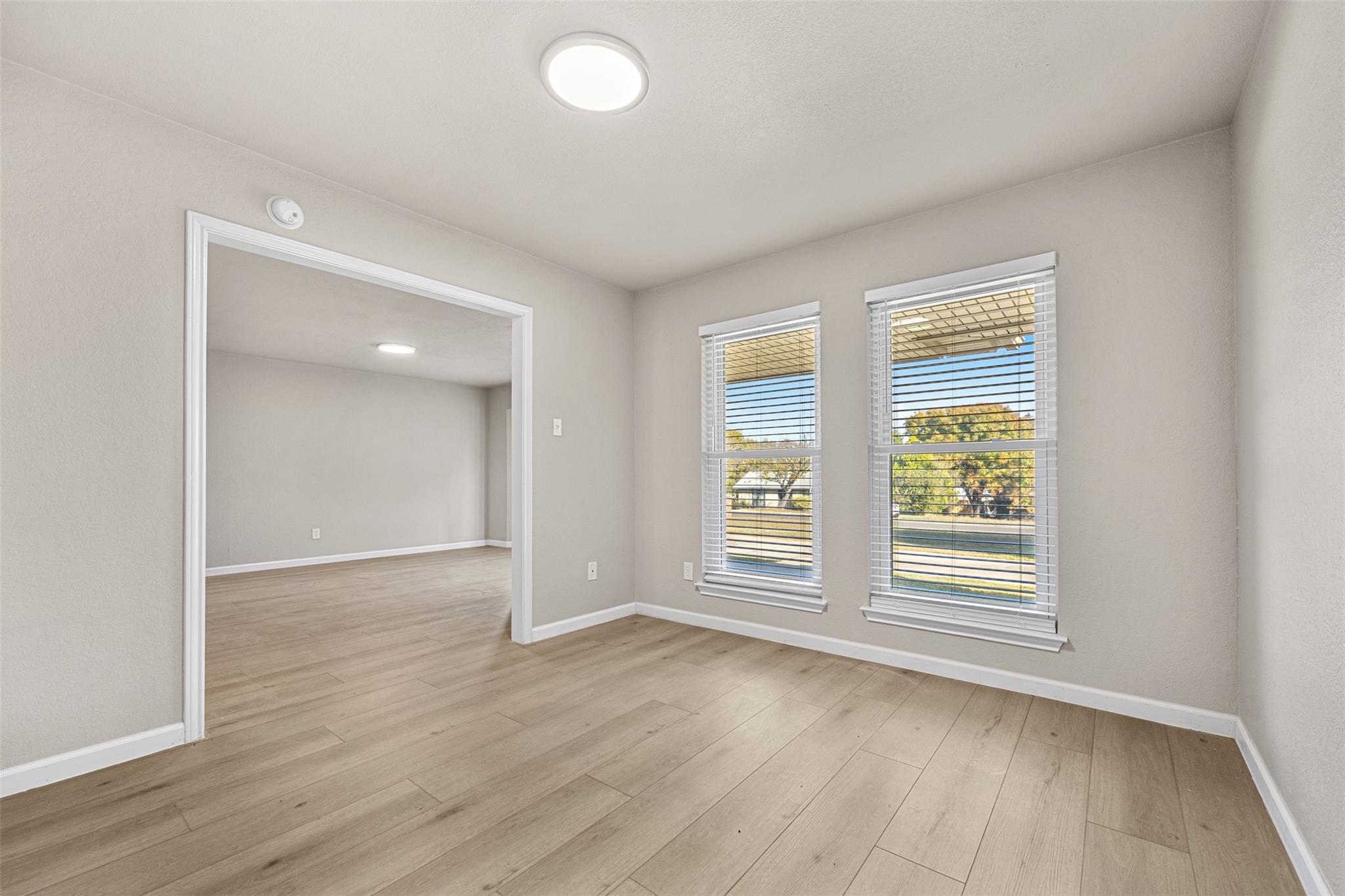 Image 6 of 30 For 1129 Mildred Lee Ln