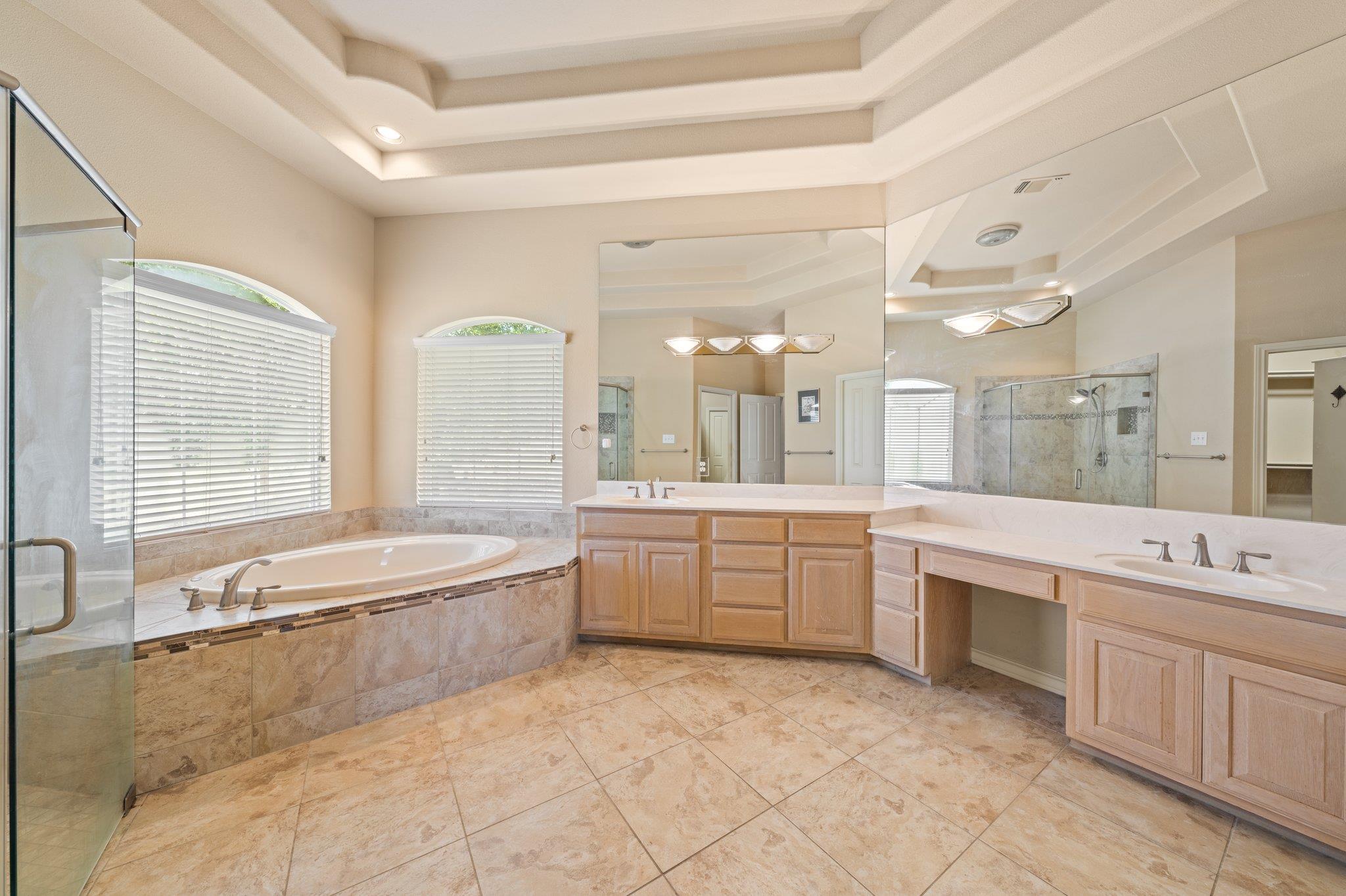 Image 16 of 40 For 106 Mesquite Trl