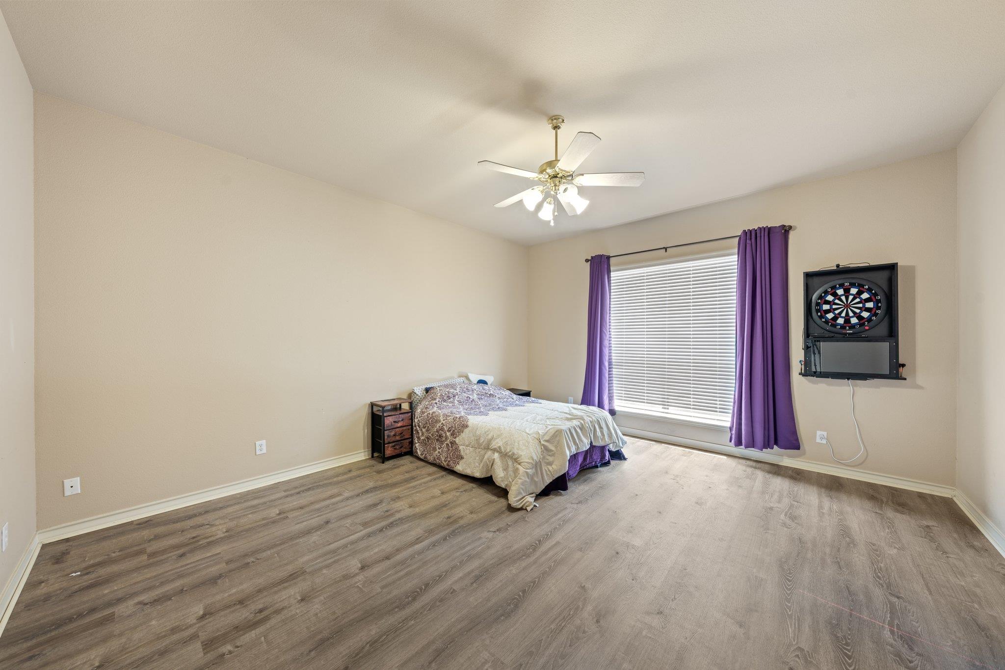 Image 18 of 40 For 106 Mesquite Trl