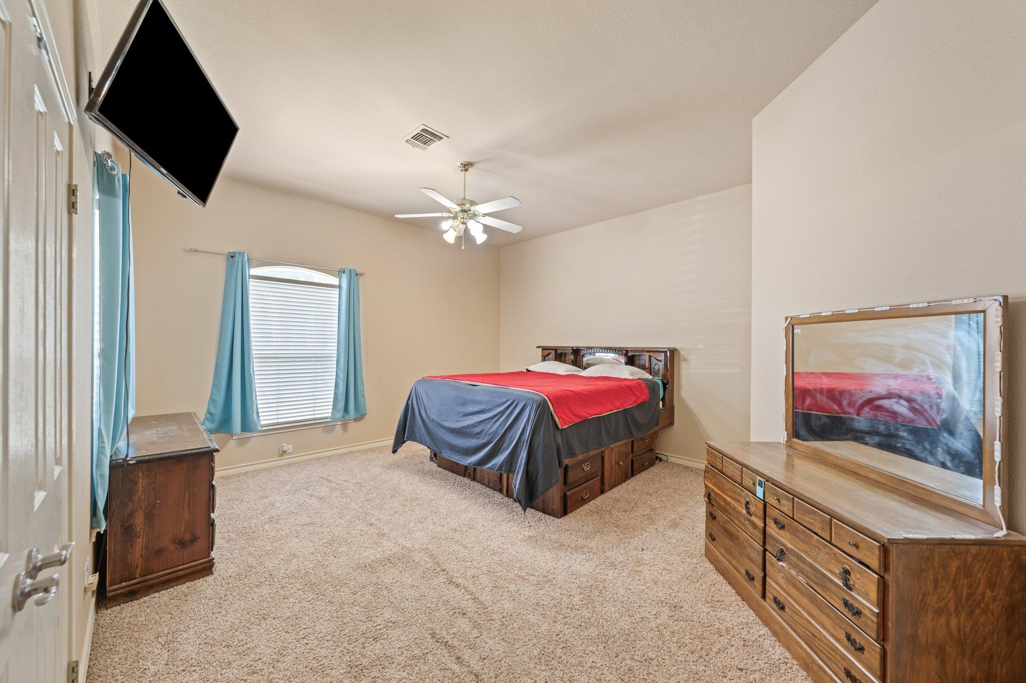 Image 21 of 40 For 106 Mesquite Trl