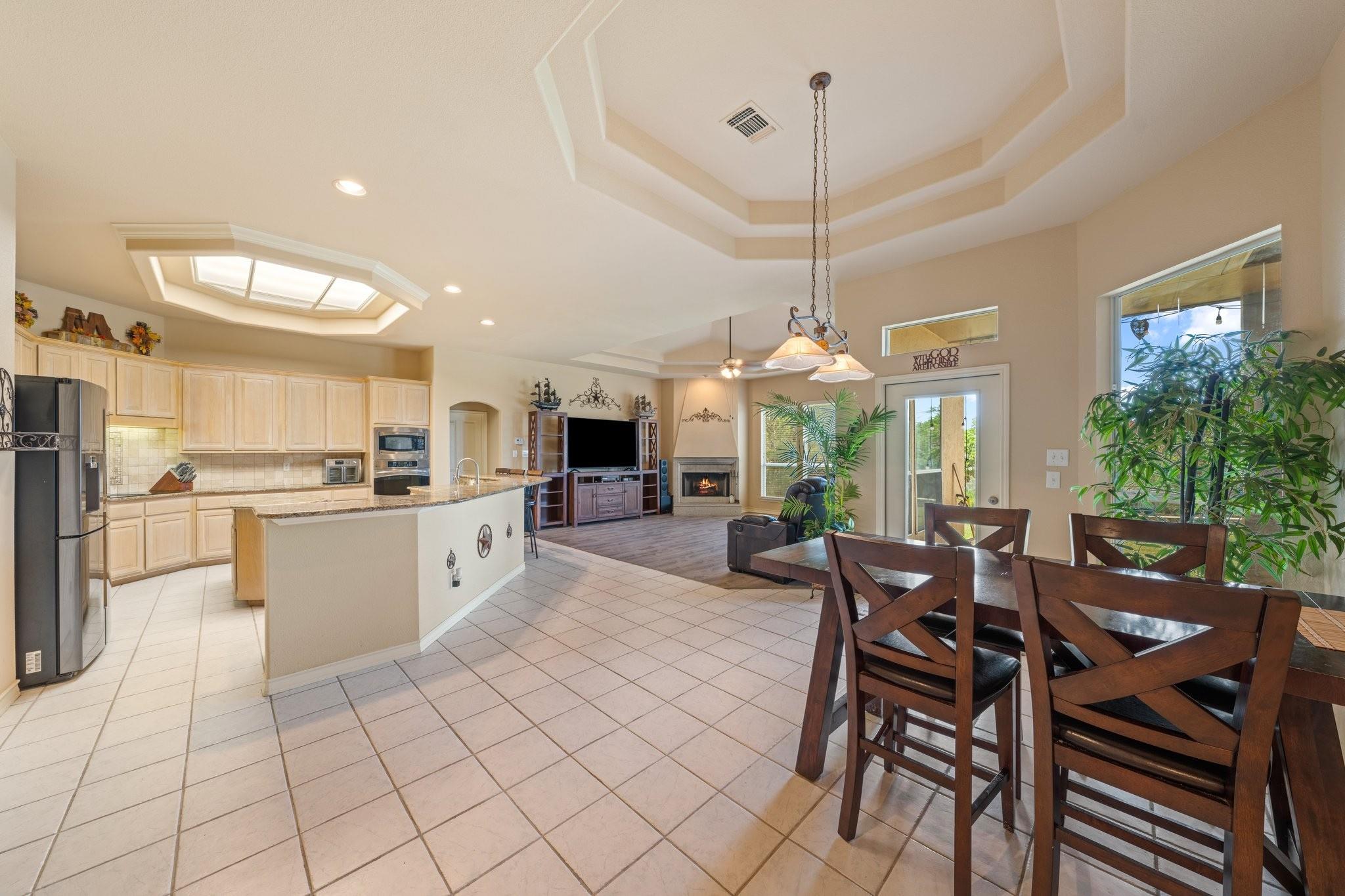 Image 9 of 40 For 106 Mesquite Trl