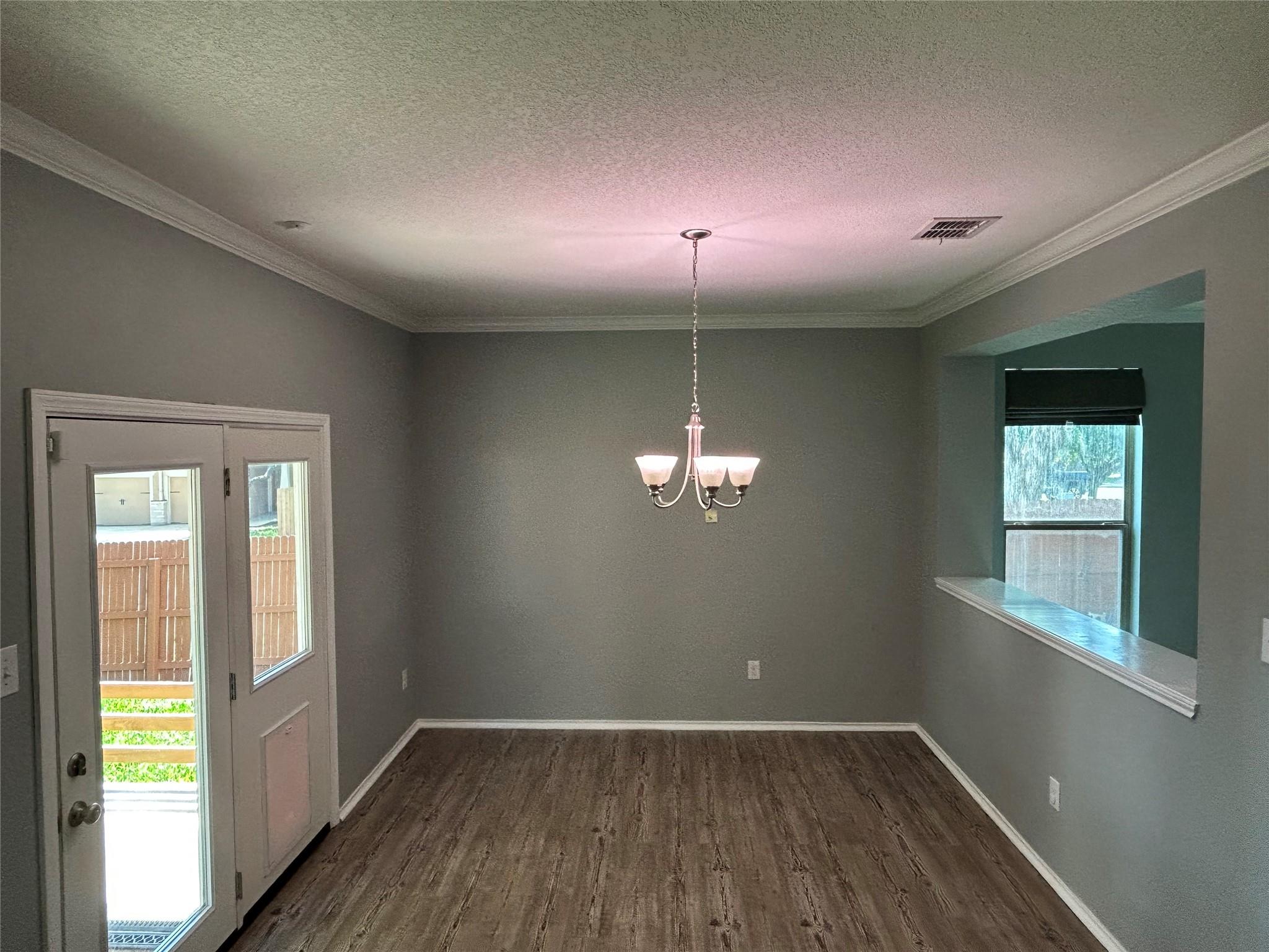 Image 10 of 40 For 125 Lilly Crk