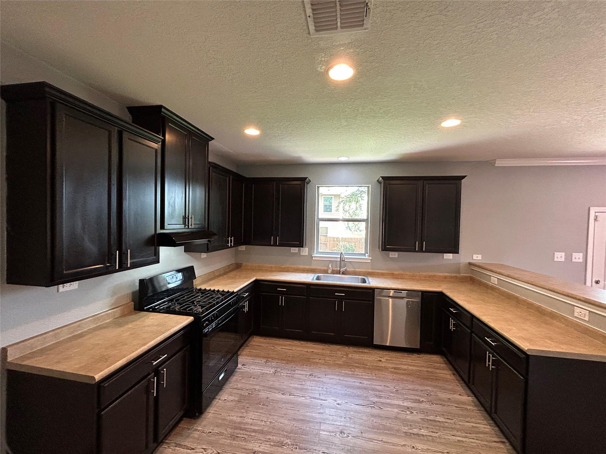 Image 14 of 40 For 125 Lilly Crk