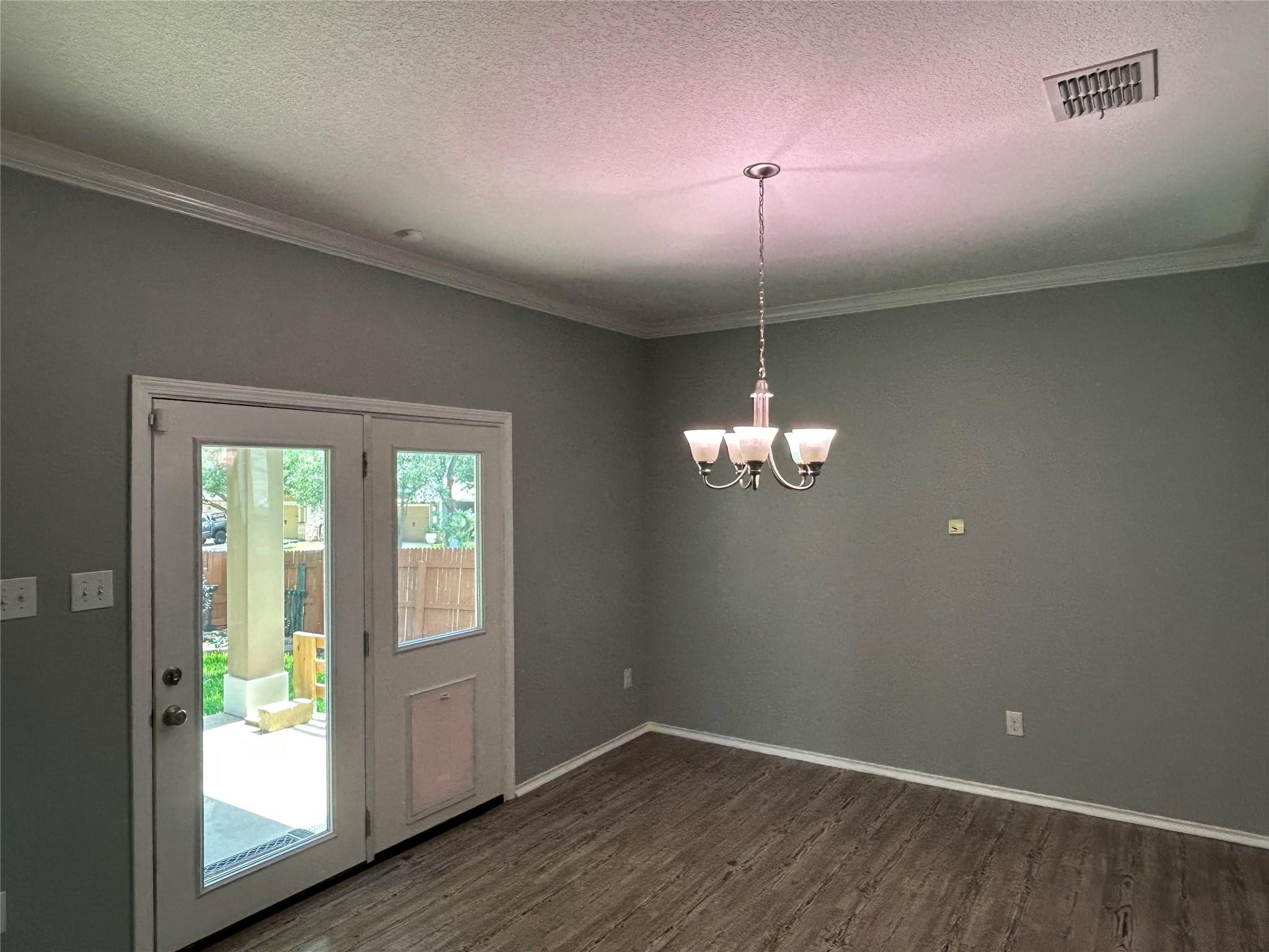 Image 9 of 40 For 125 Lilly Crk