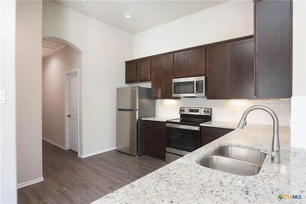 Image 8 of 21 For 3430 Scott Cir