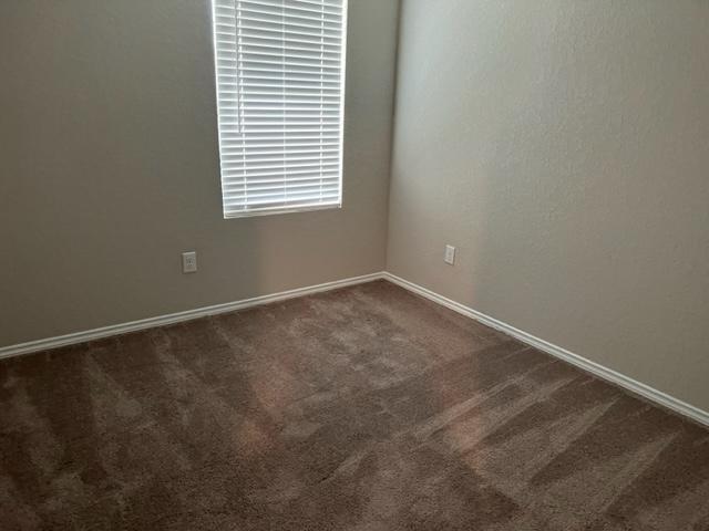 Image 4 of 5 For 450 Blue Stem Rd