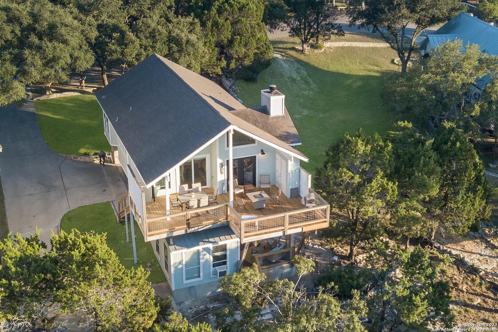Image 11 of 15 For 693 Riviera Dr
