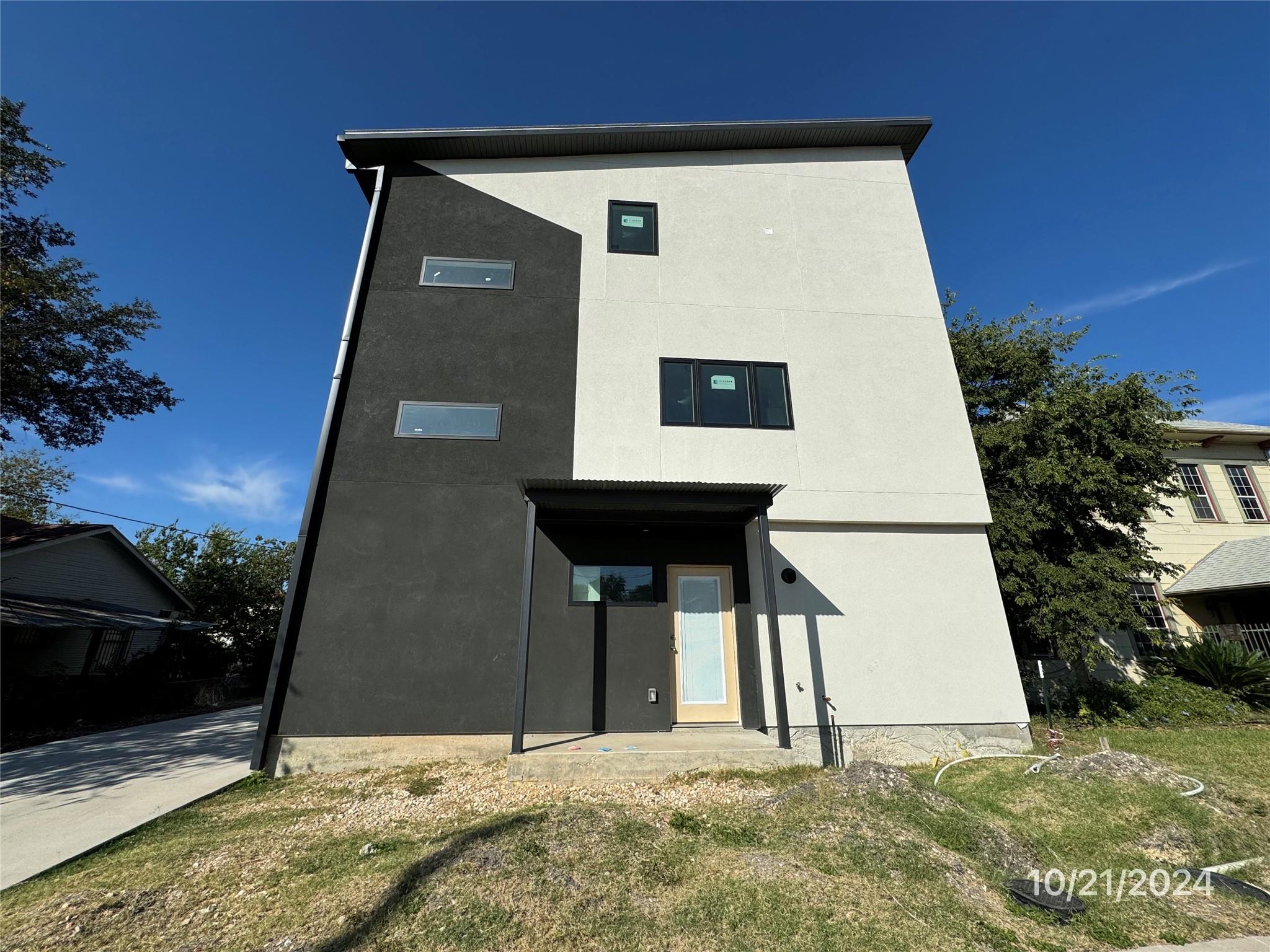 Details for 715 Ogden St 101, San Antonio, TX 78212