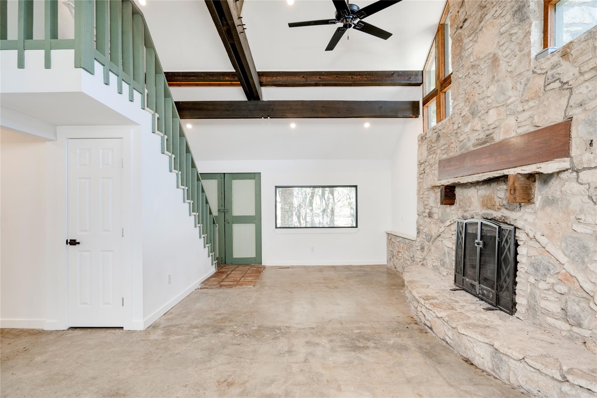 Image 12 of 39 For 1217 Lost Oak Trl