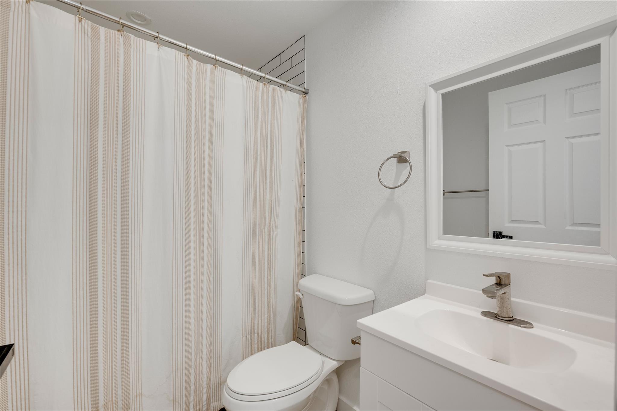 Image 19 of 39 For 1217 Lost Oak Trl