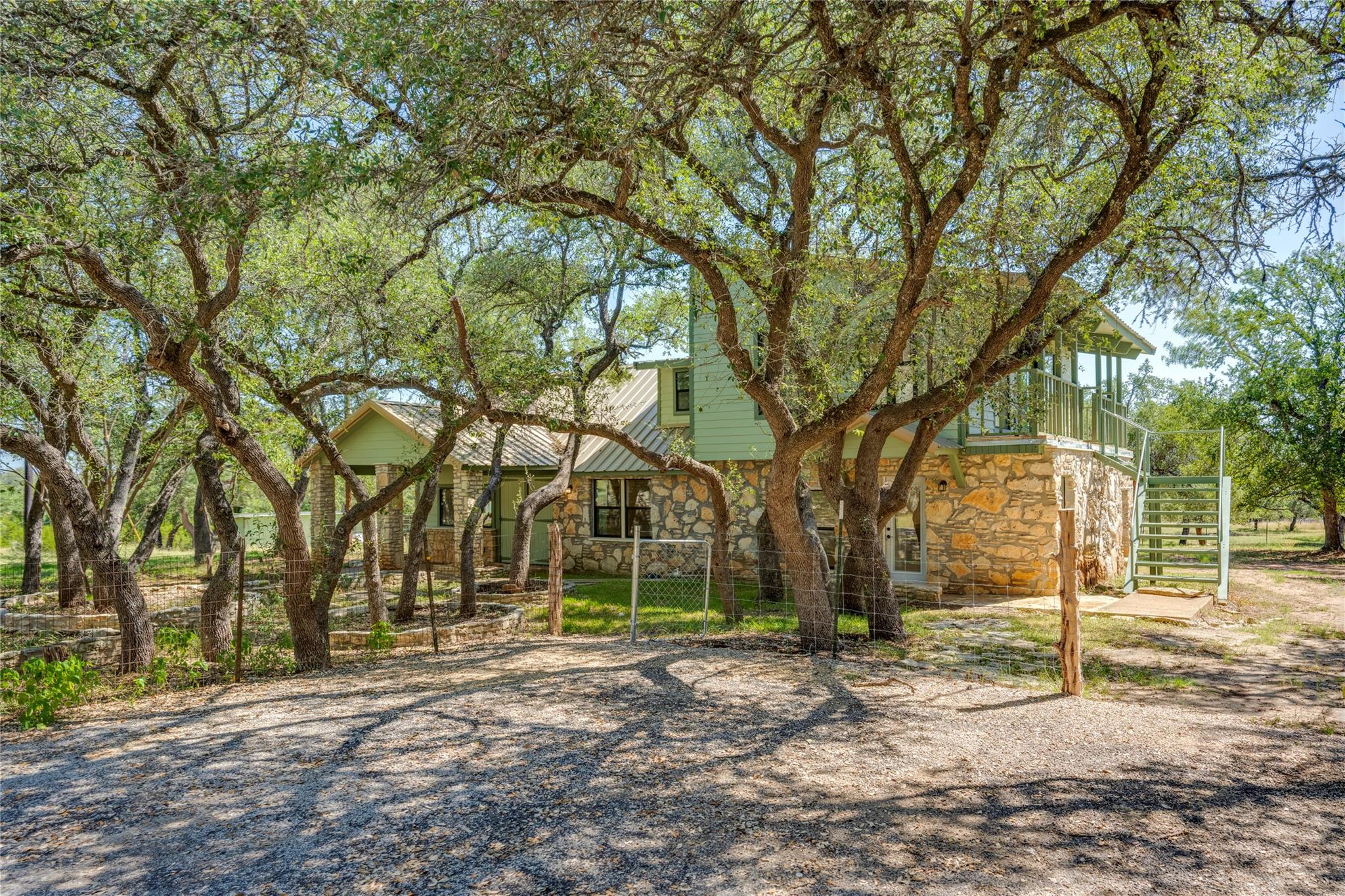 Image 2 of 39 For 1217 Lost Oak Trl