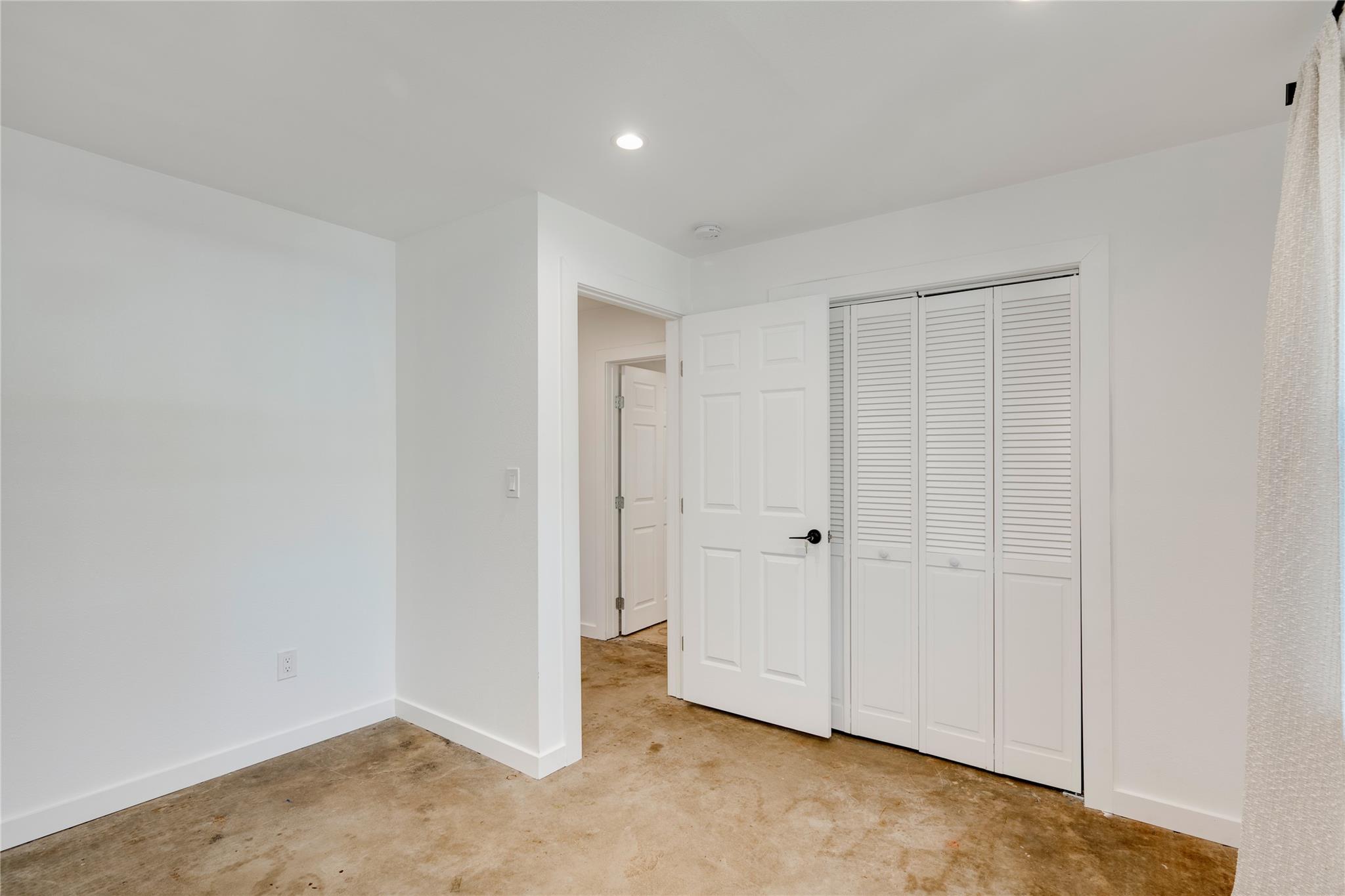 Image 21 of 39 For 1217 Lost Oak Trl