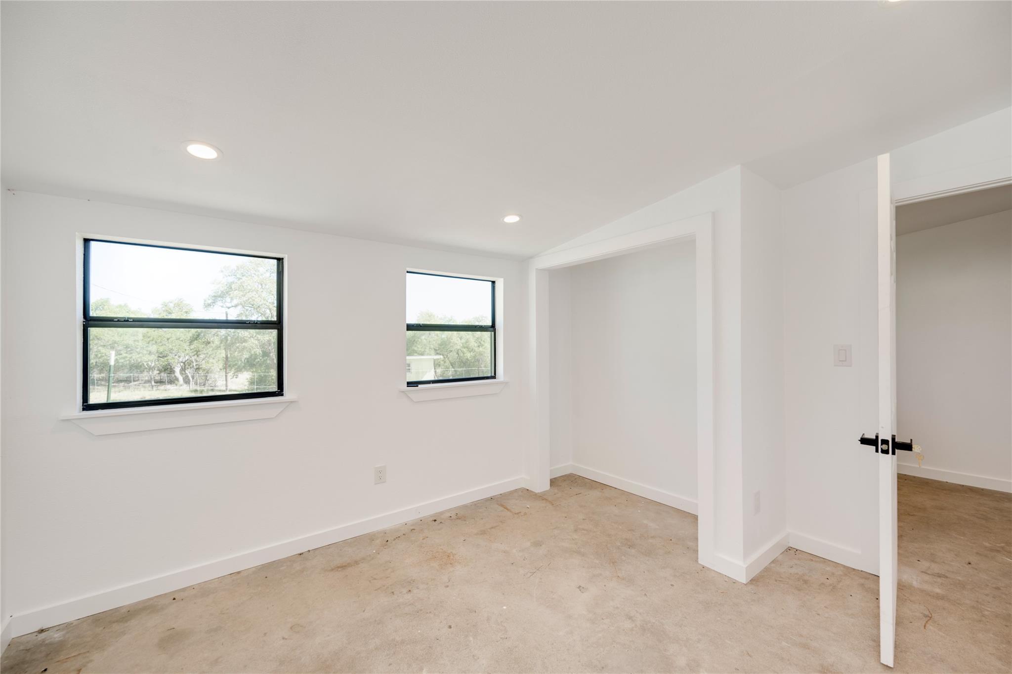 Image 29 of 39 For 1217 Lost Oak Trl