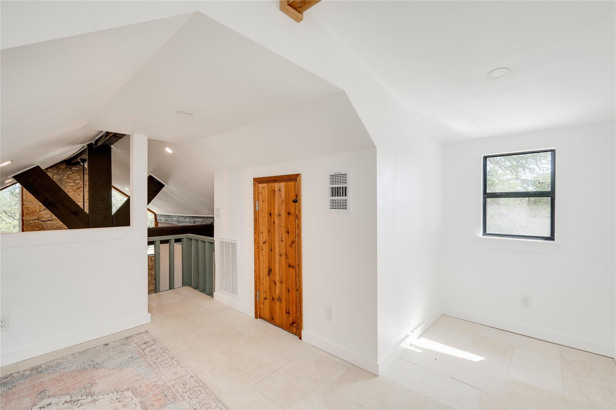 Image 30 of 39 For 1217 Lost Oak Trl