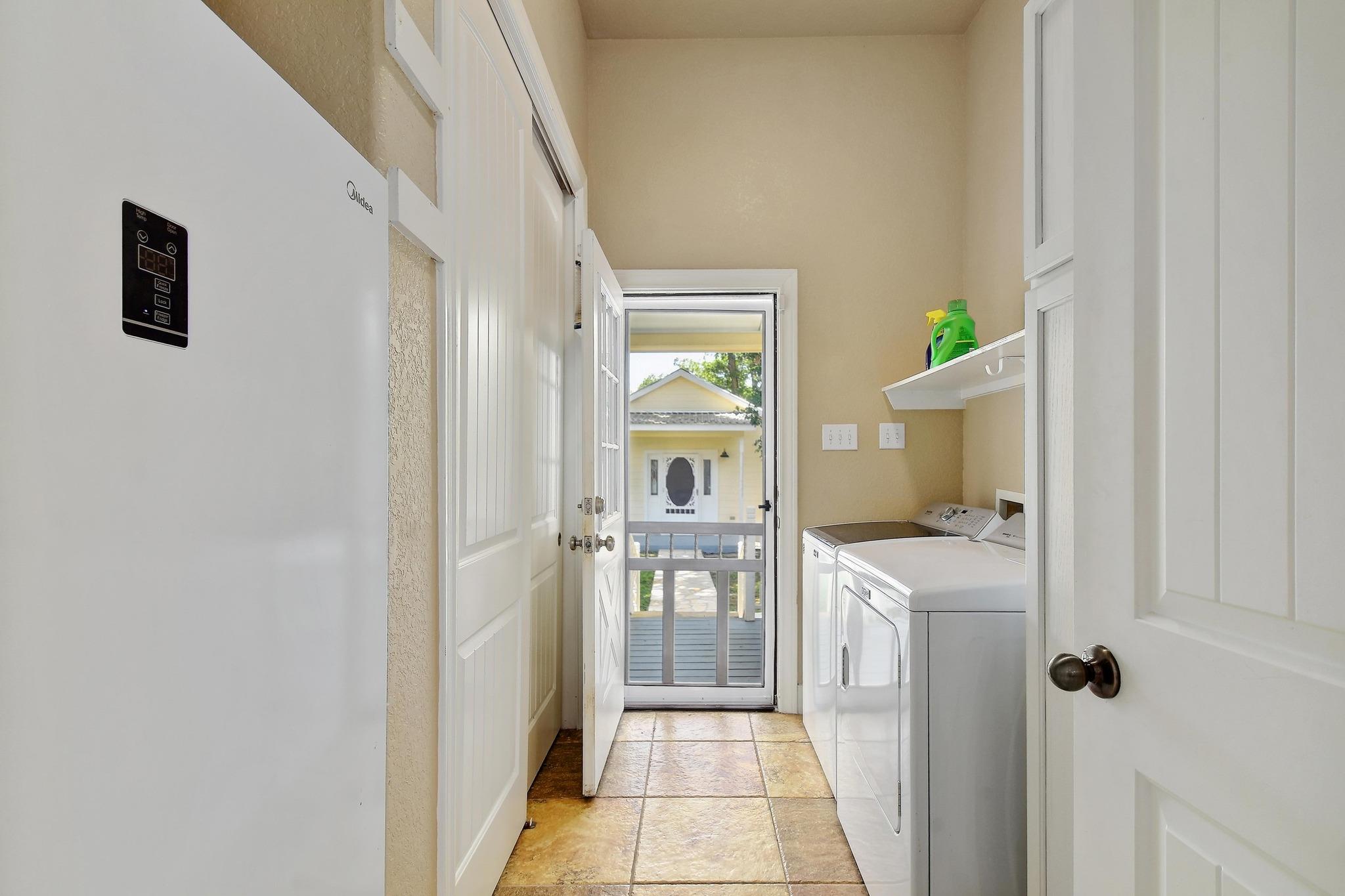 Image 15 of 30 For 260 Santa Clara Ave