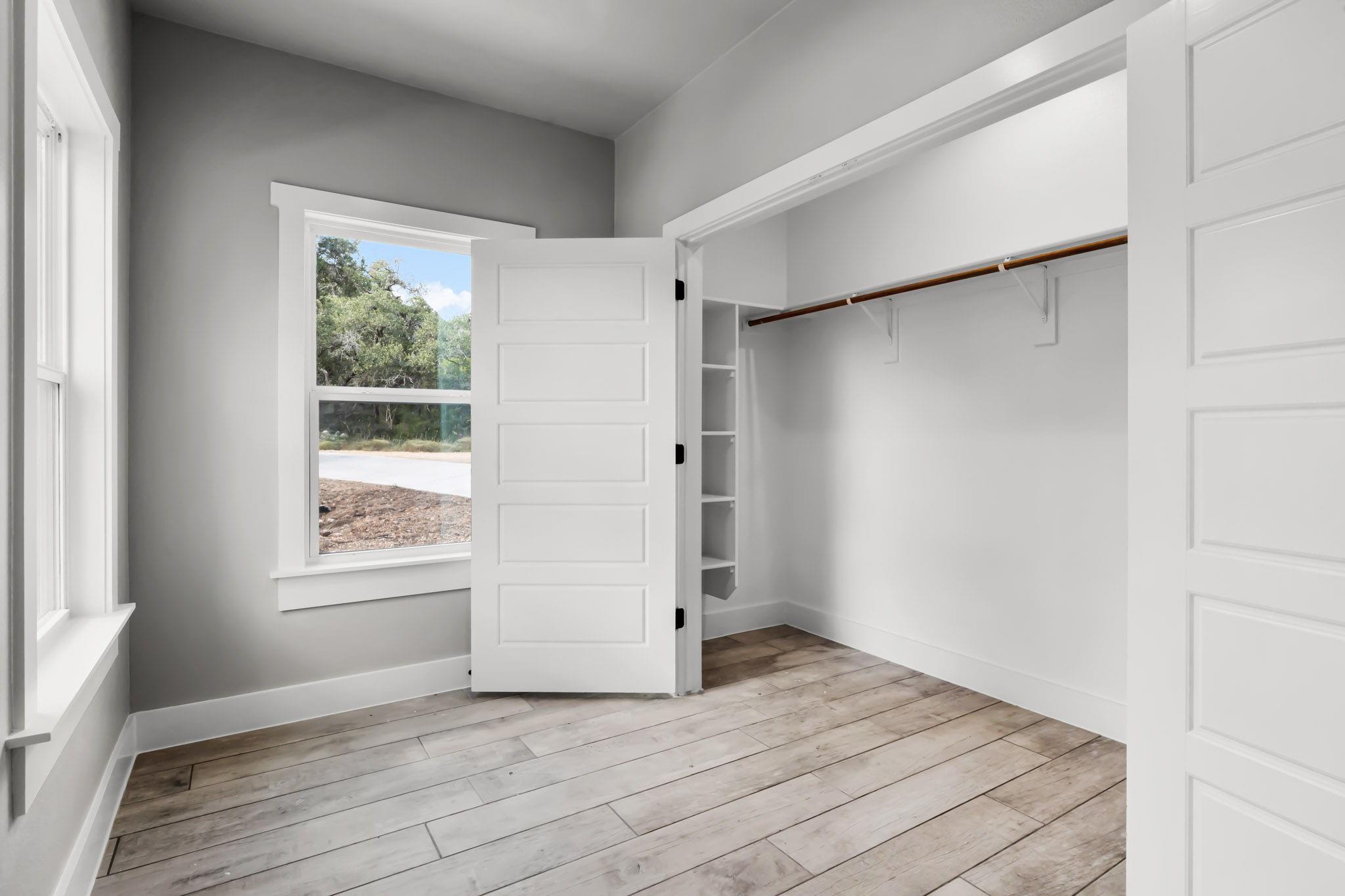 Image 33 of 40 For 1522 Shady Holw