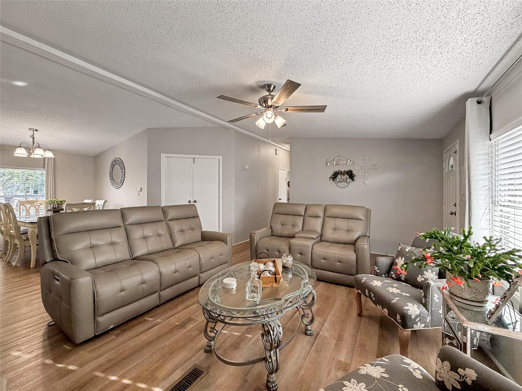 Image 11 of 40 For 7662 Jessica Ln