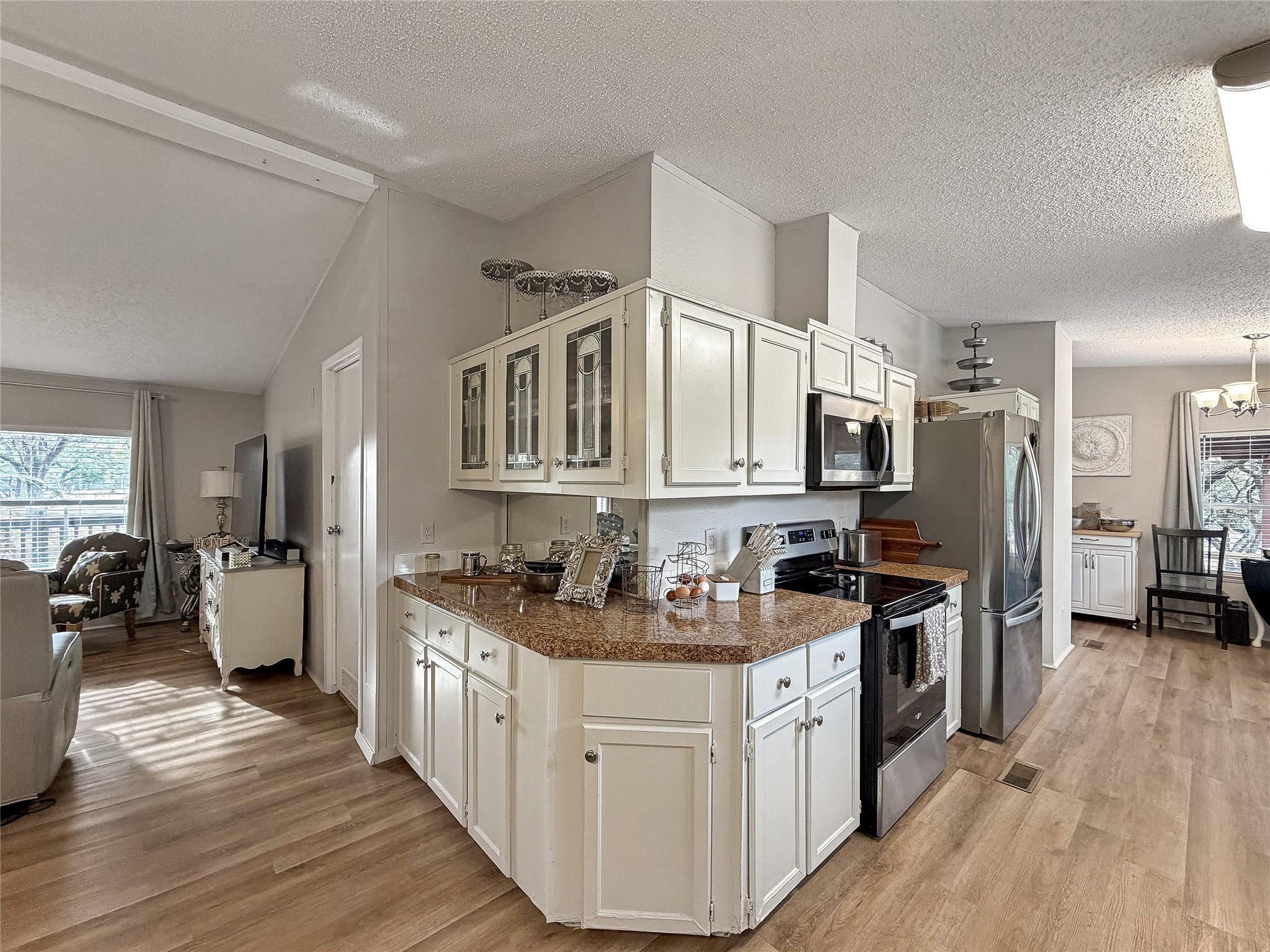 Image 15 of 40 For 7662 Jessica Ln