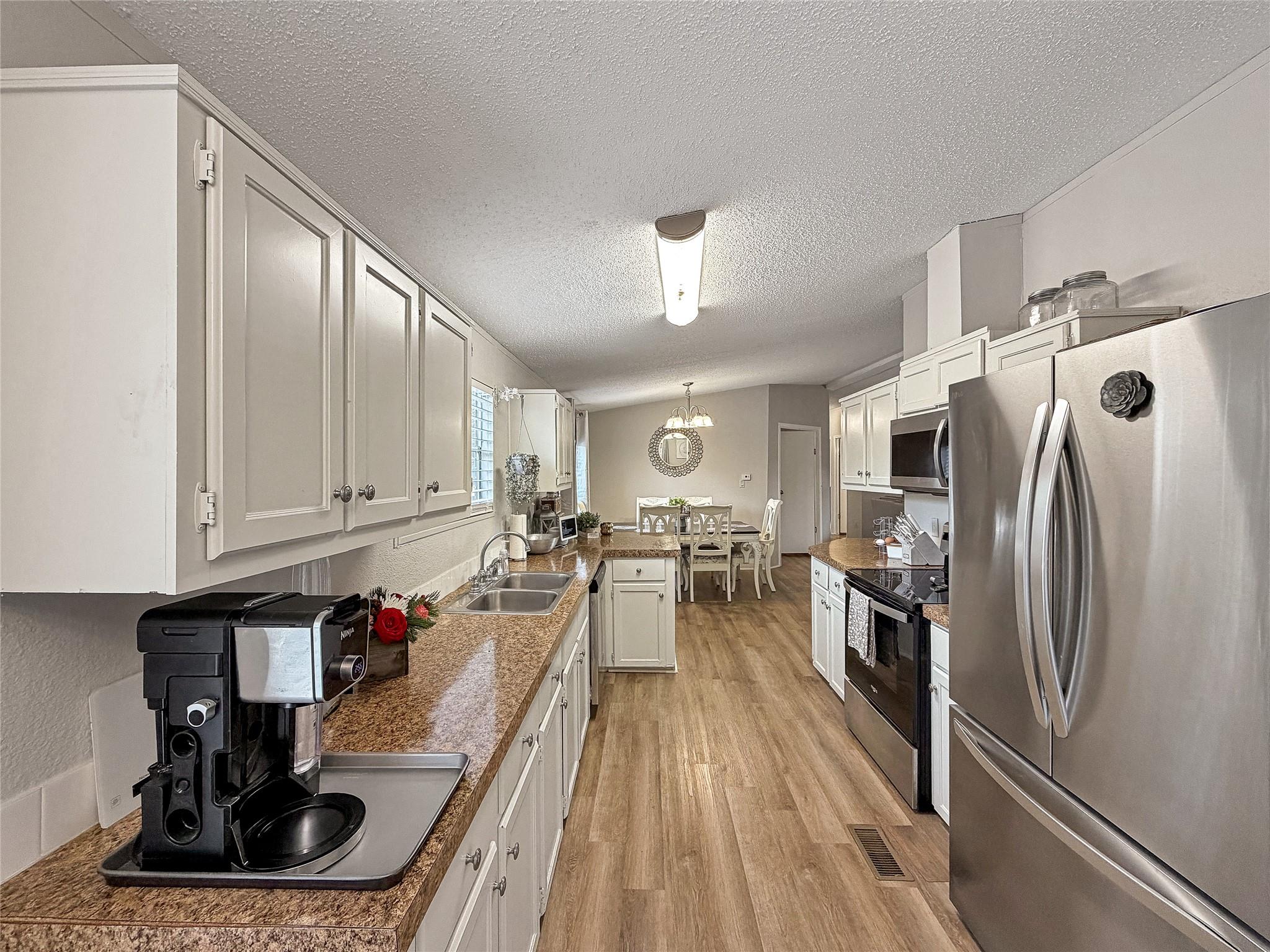 Image 17 of 40 For 7662 Jessica Ln