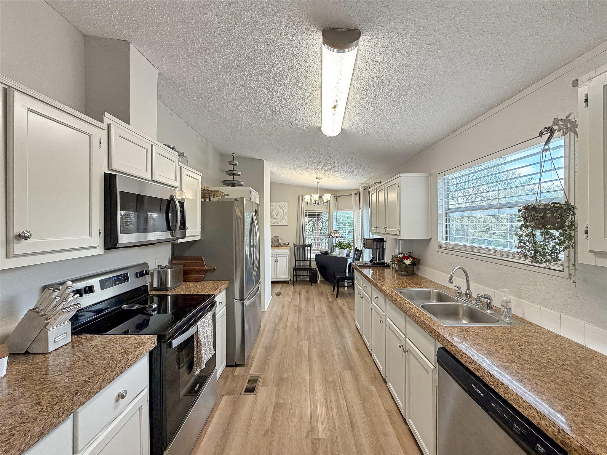 Image 18 of 40 For 7662 Jessica Ln