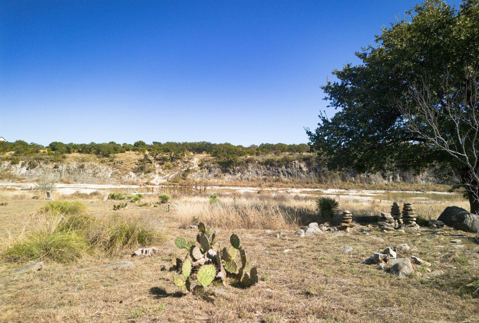 Image 11 of 12 For 900 Rio Vista Rd