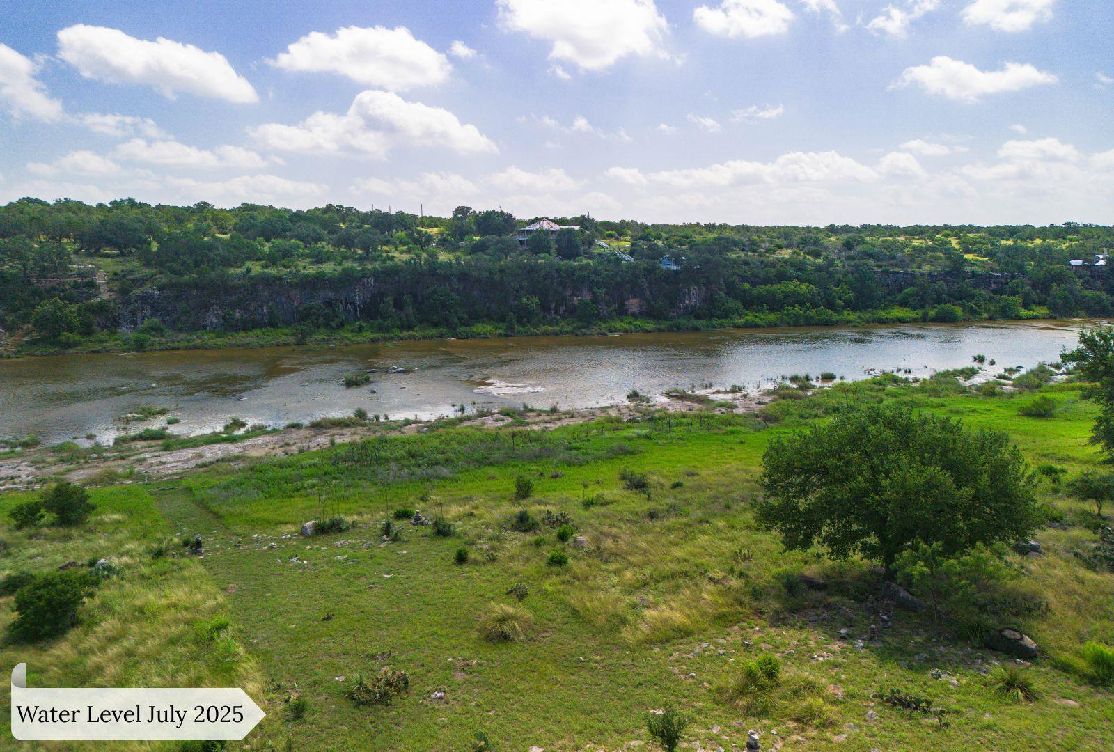 Image 3 of 12 For 900 Rio Vista Rd