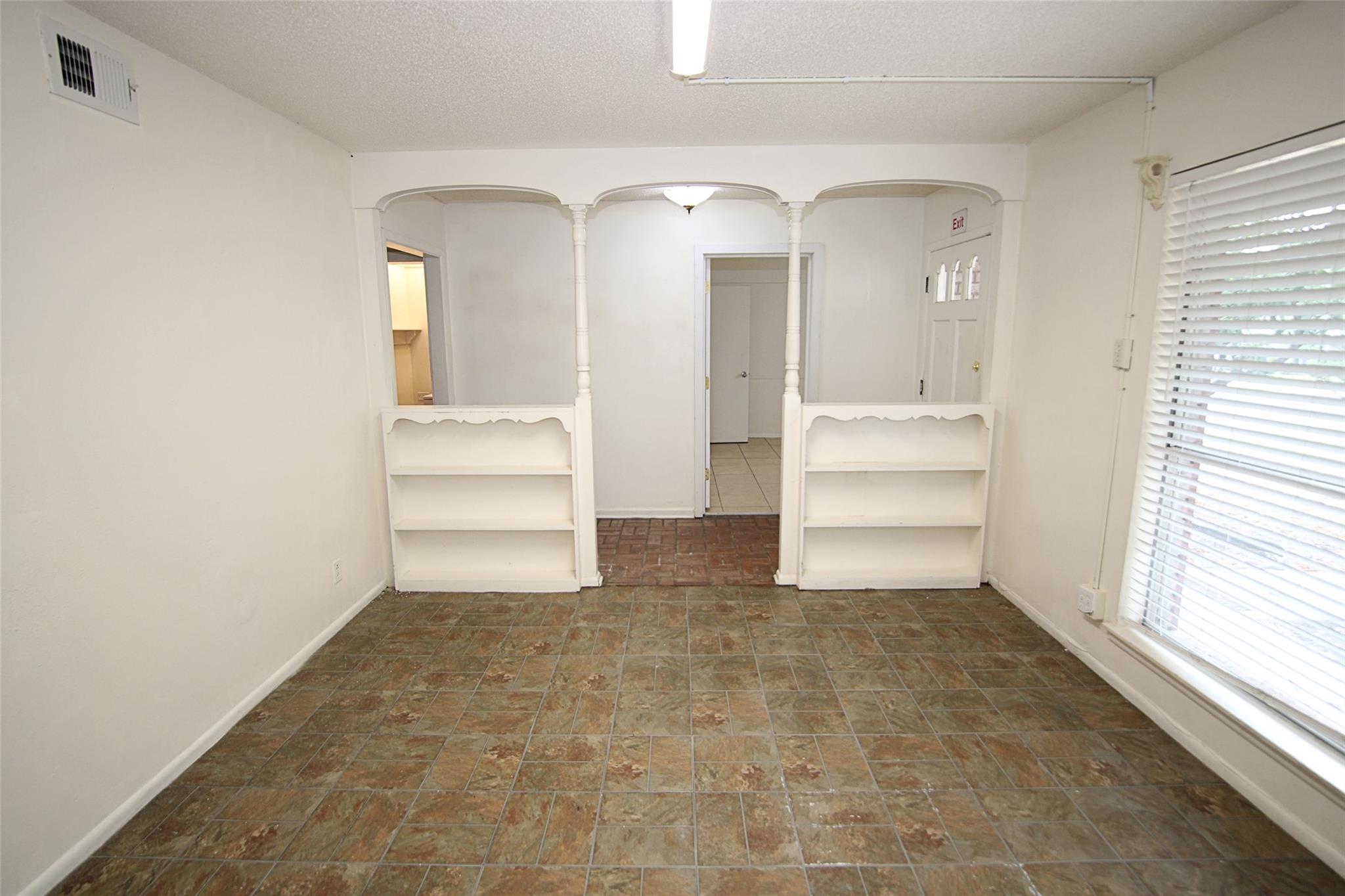 Image 11 of 40 For 11619 Intrigue Dr