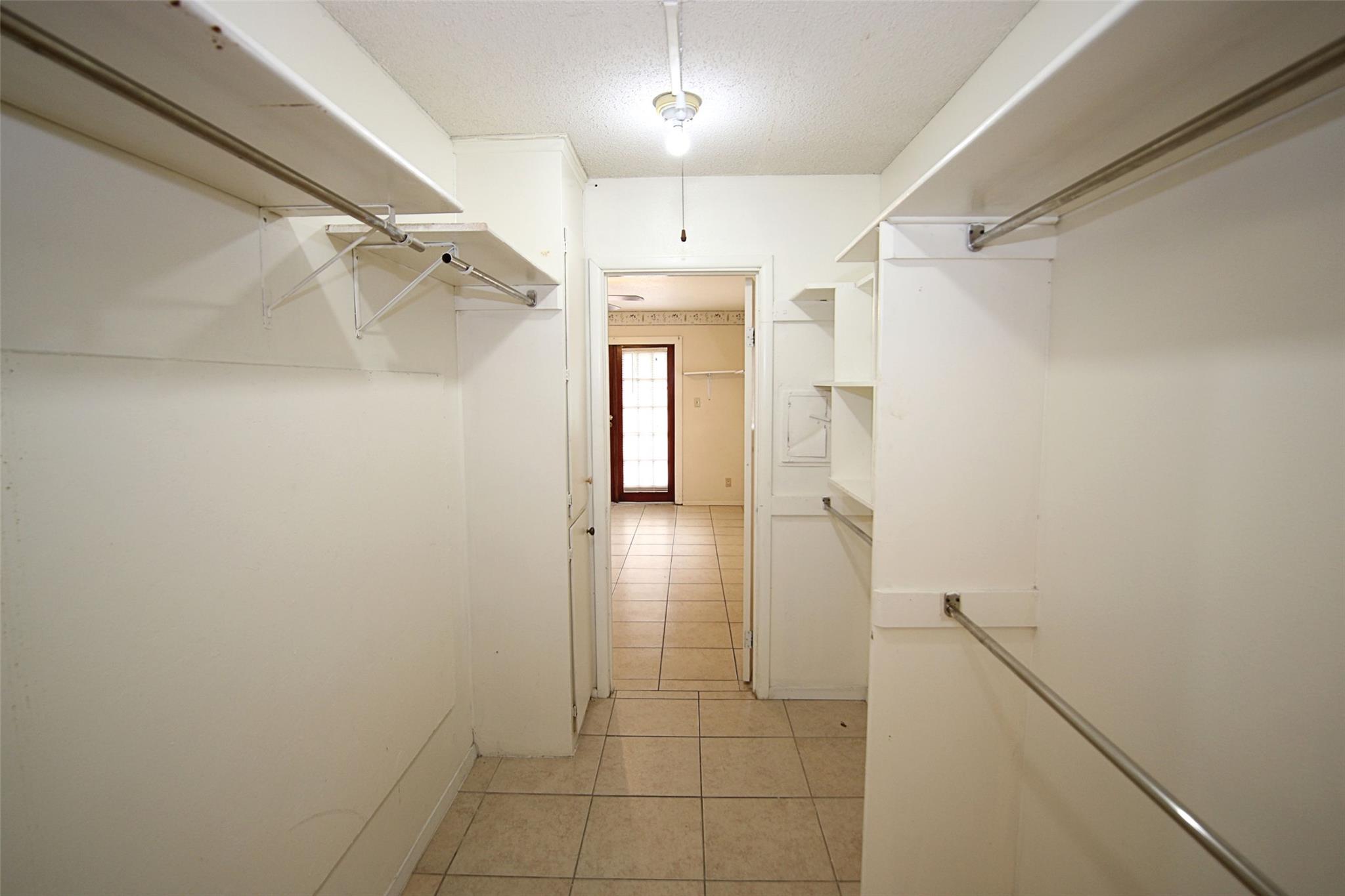 Image 13 of 40 For 11619 Intrigue Dr