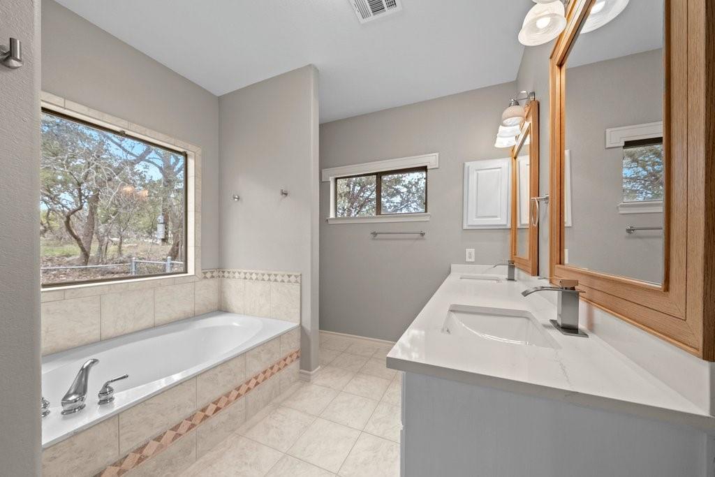Image 14 of 26 For 1735 Lake Bluff