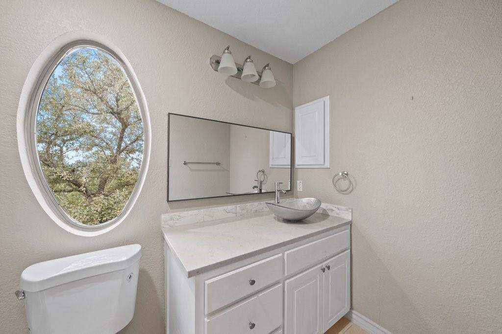 Image 17 of 26 For 1735 Lake Bluff