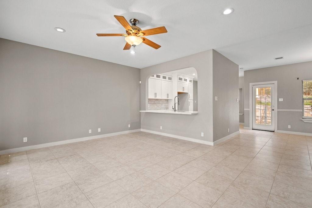 Image 4 of 26 For 1735 Lake Bluff