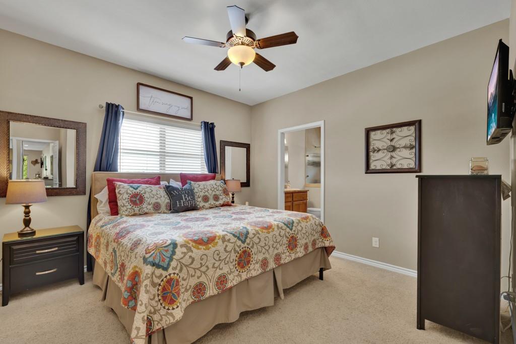 Image 11 of 39 For 540 River Run 305