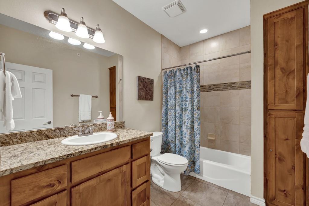 Image 14 of 39 For 540 River Run 305