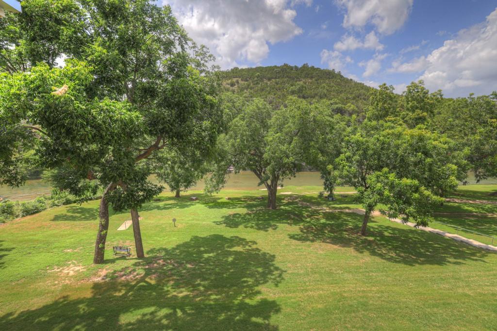 Image 23 of 39 For 540 River Run 305