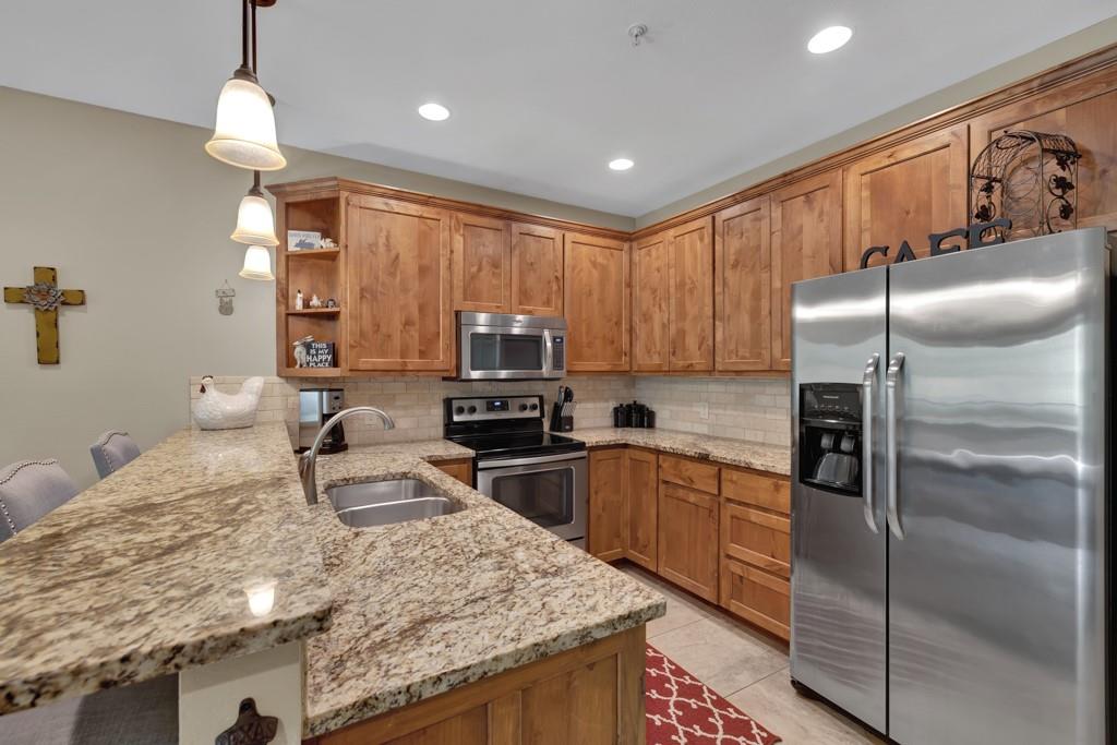 Image 3 of 39 For 540 River Run 305