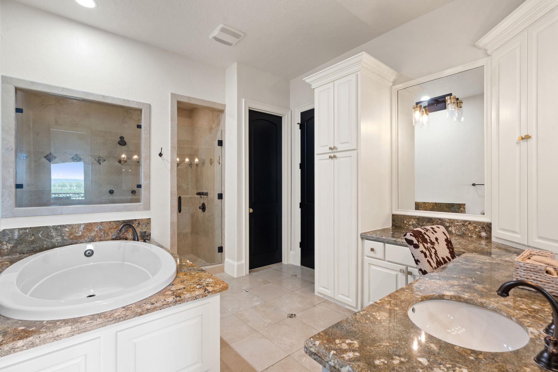 Image 26 of 39 For 1216 Travis Bluff Way