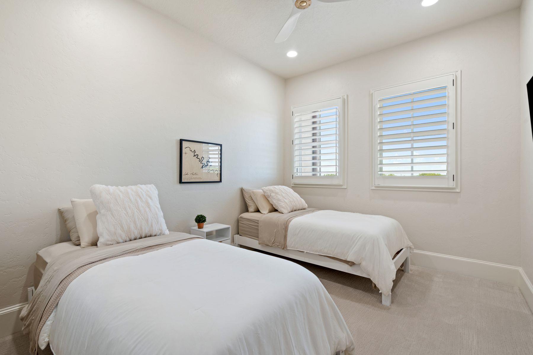 Image 27 of 39 For 1216 Travis Bluff Way