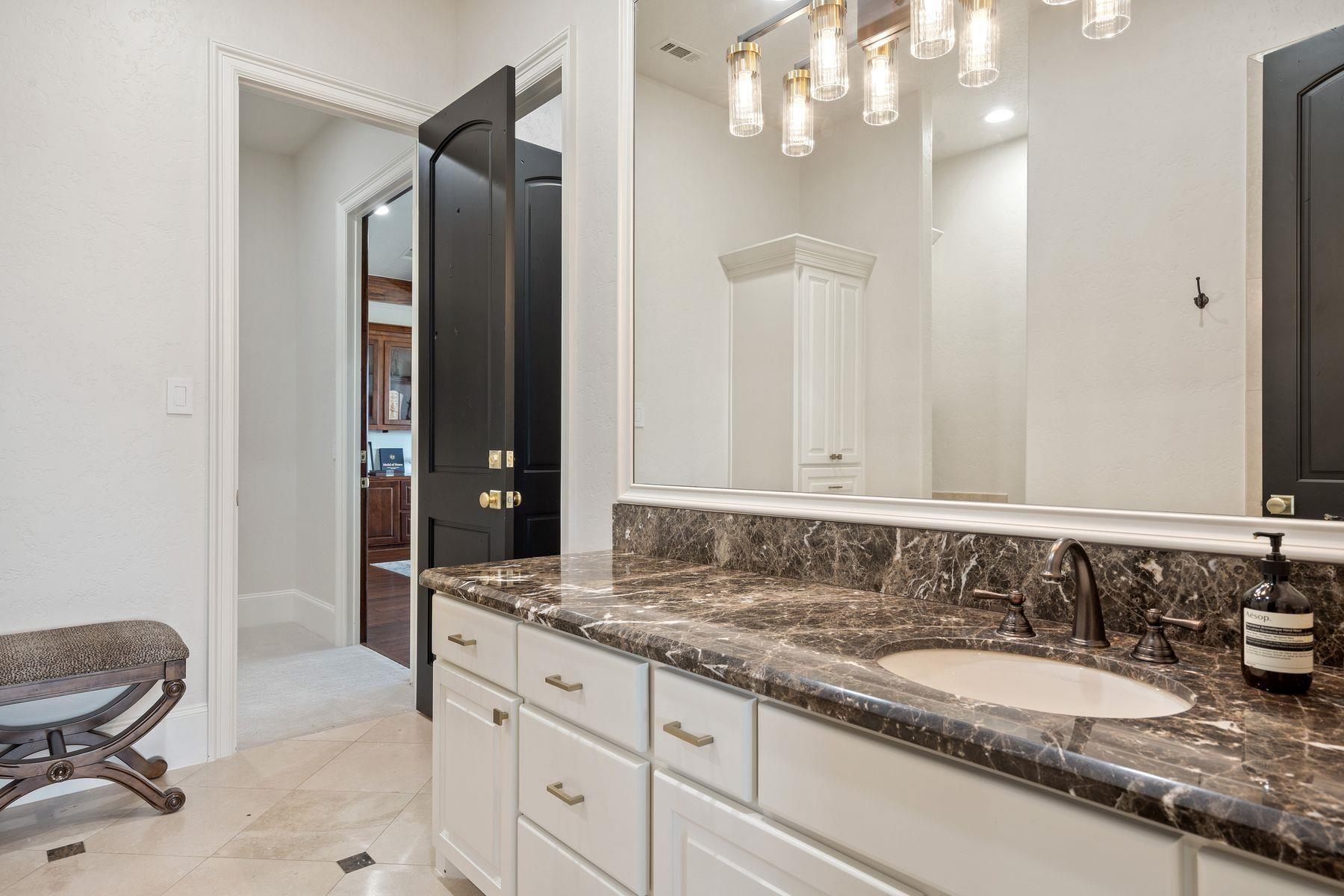 Image 31 of 39 For 1216 Travis Bluff Way